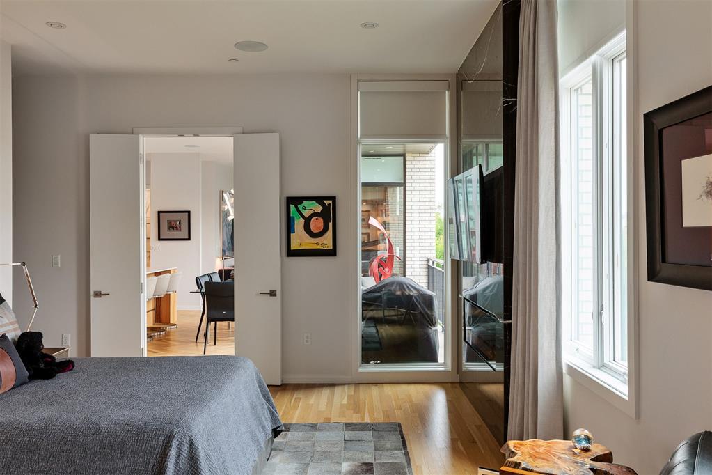 701 N Hudson Avenue Unit: 304