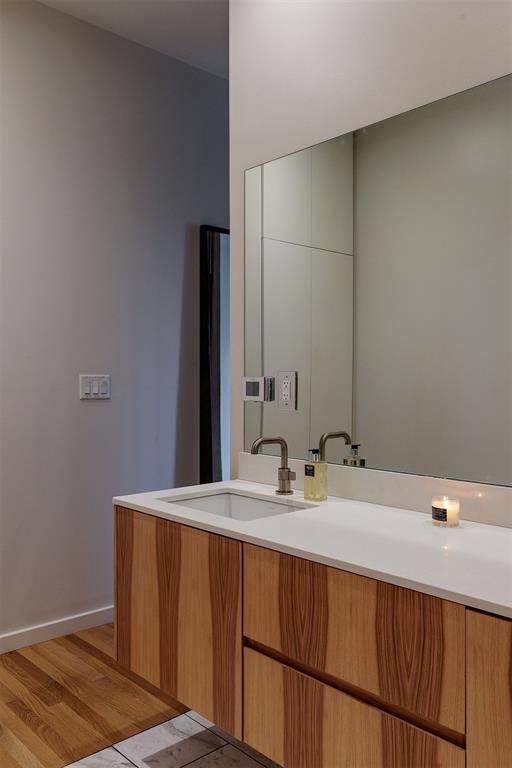 701 N Hudson Avenue Unit: 304