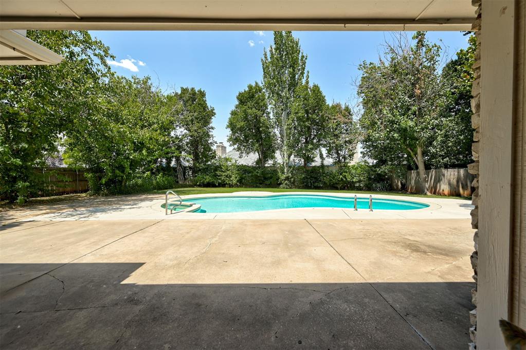 1417 Glenbrook Drive