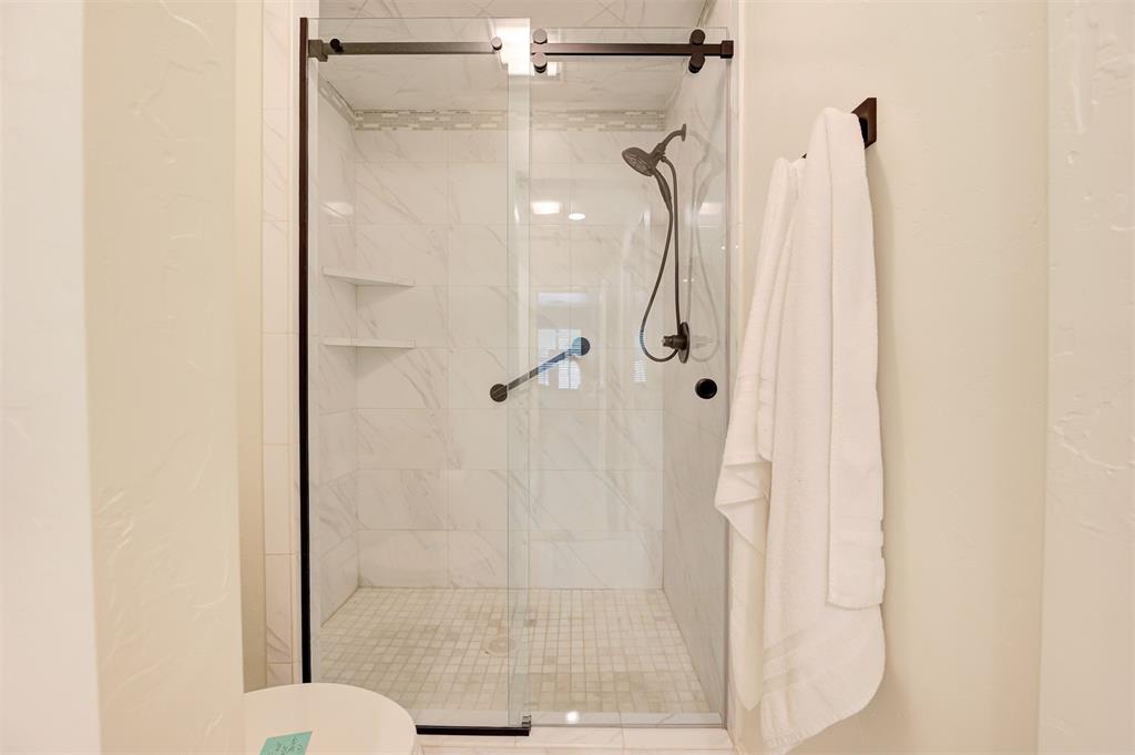 6204 Waterford Boulevard Unit: 23
