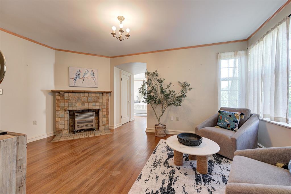 621 NE 16th Street