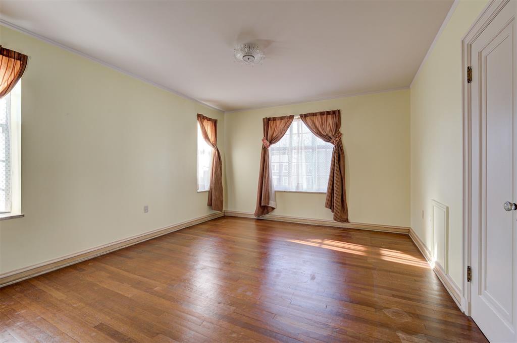 621 NE 16th Street