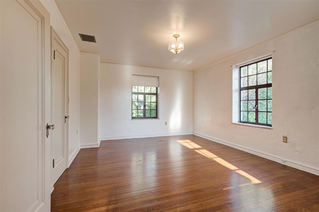 621 NE 16th Street