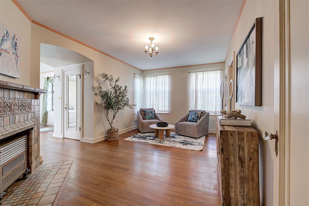 621 NE 16th Street