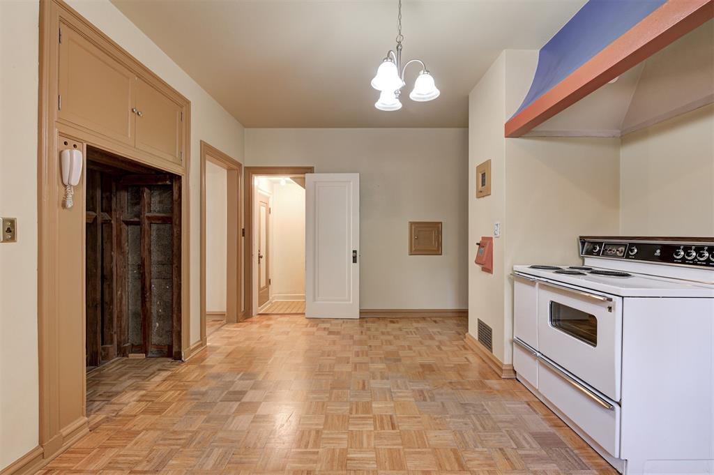 621 NE 16th Street