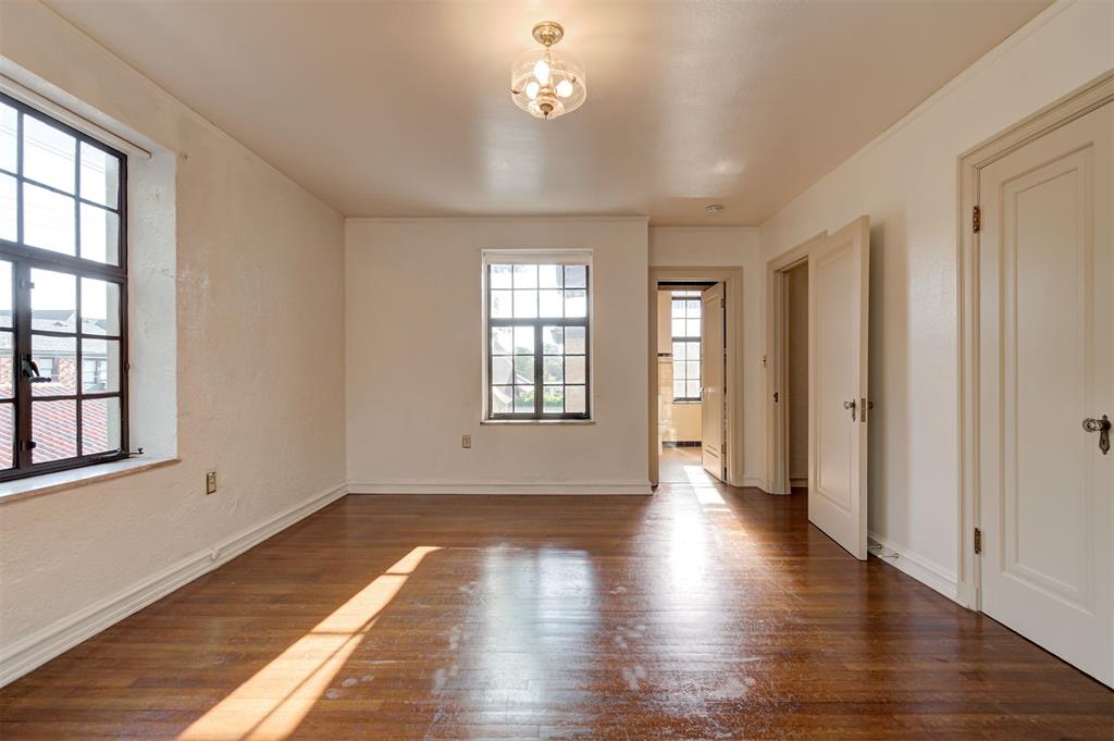 621 NE 16th Street