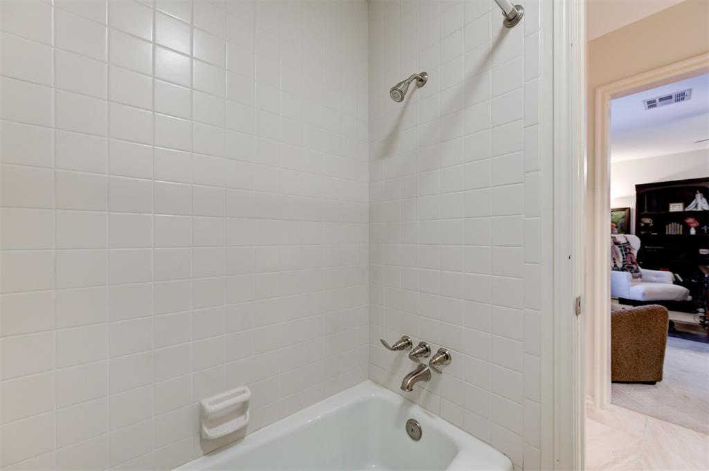 6206 Waterford Boulevard Unit: 68