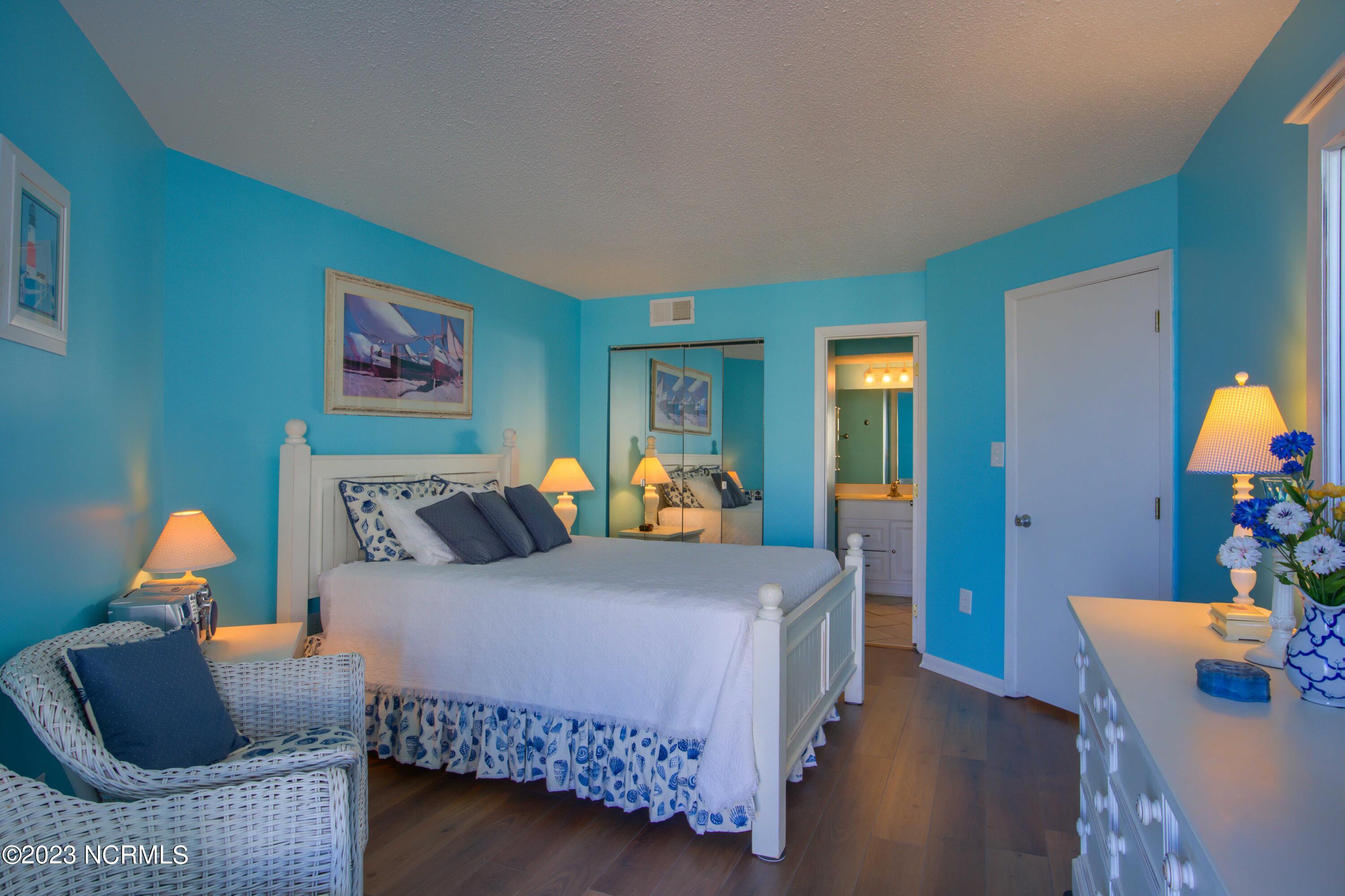 2000 New River Inlet Road Unit: Unit 2411