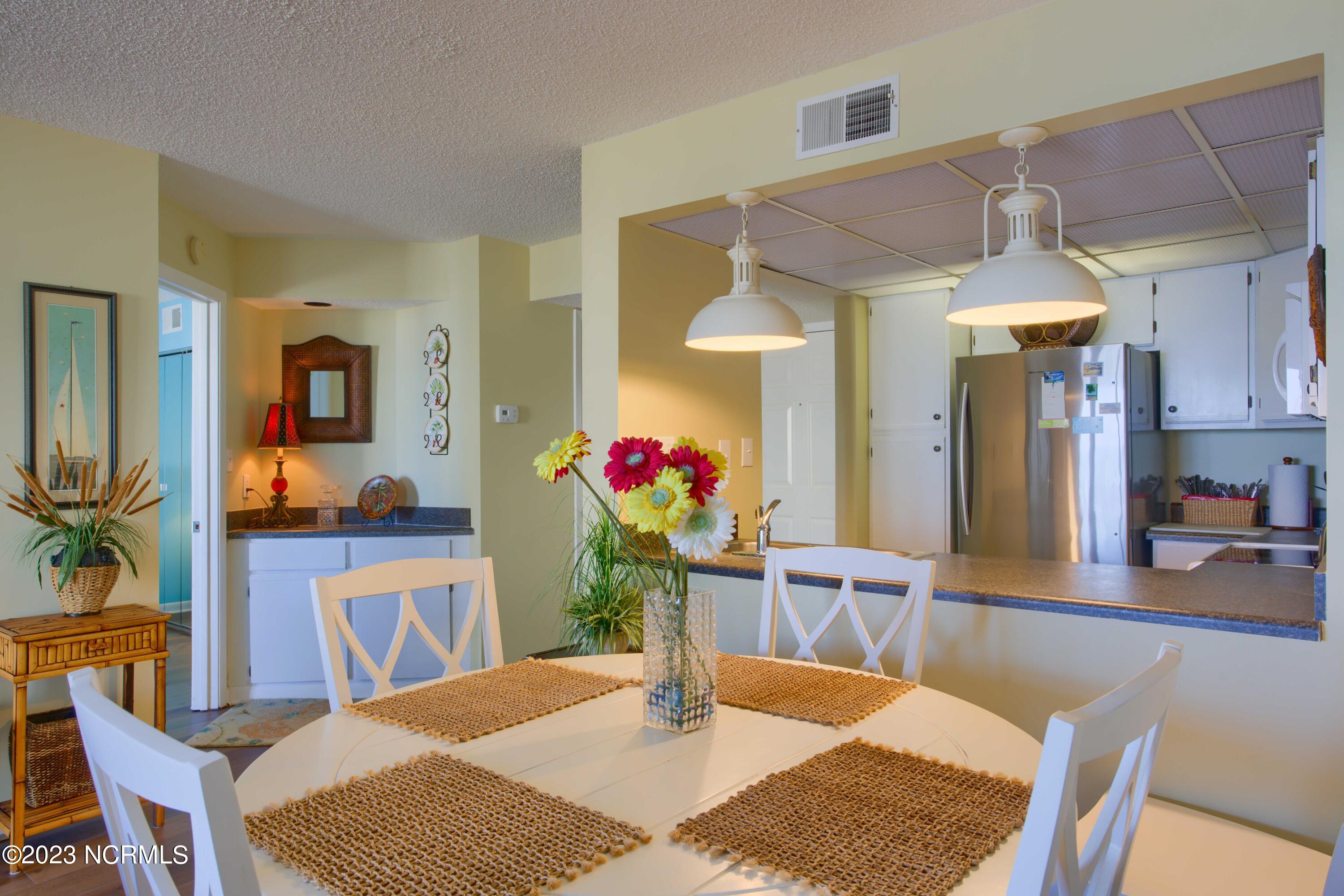 2000 New River Inlet Road Unit: Unit 2411