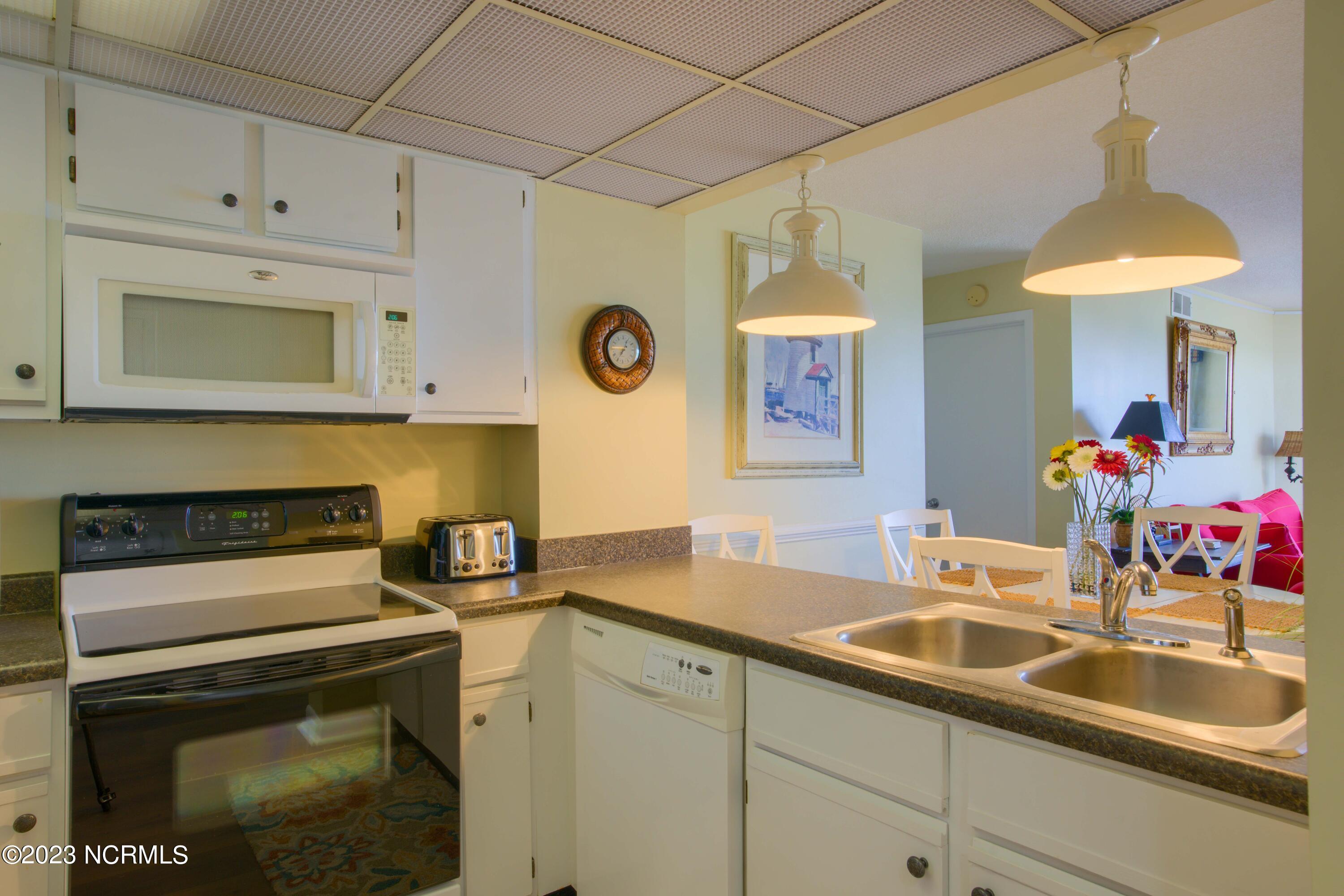 2000 New River Inlet Road Unit: Unit 2411