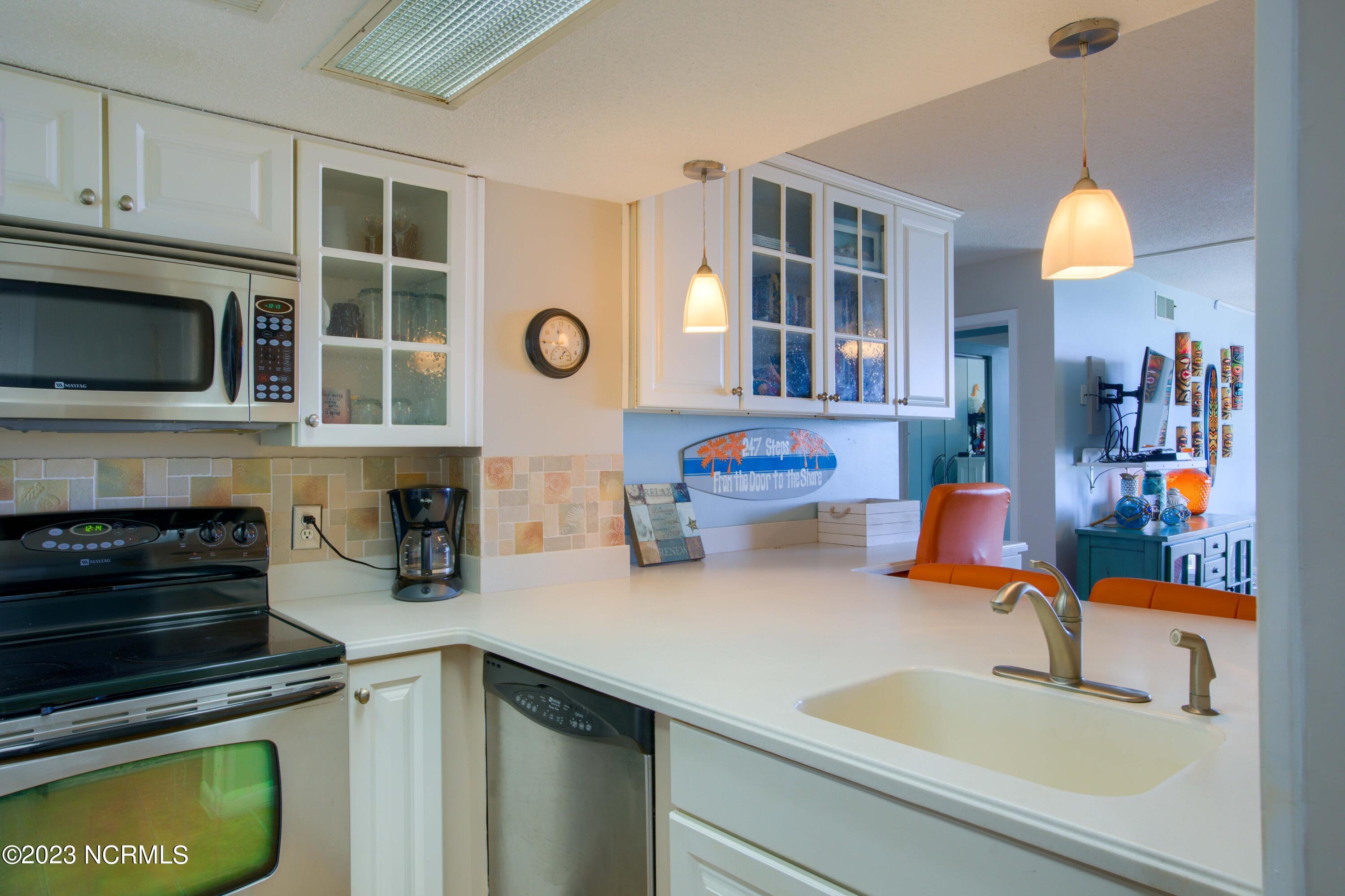 2000 New River Inlet Road Unit: 1210