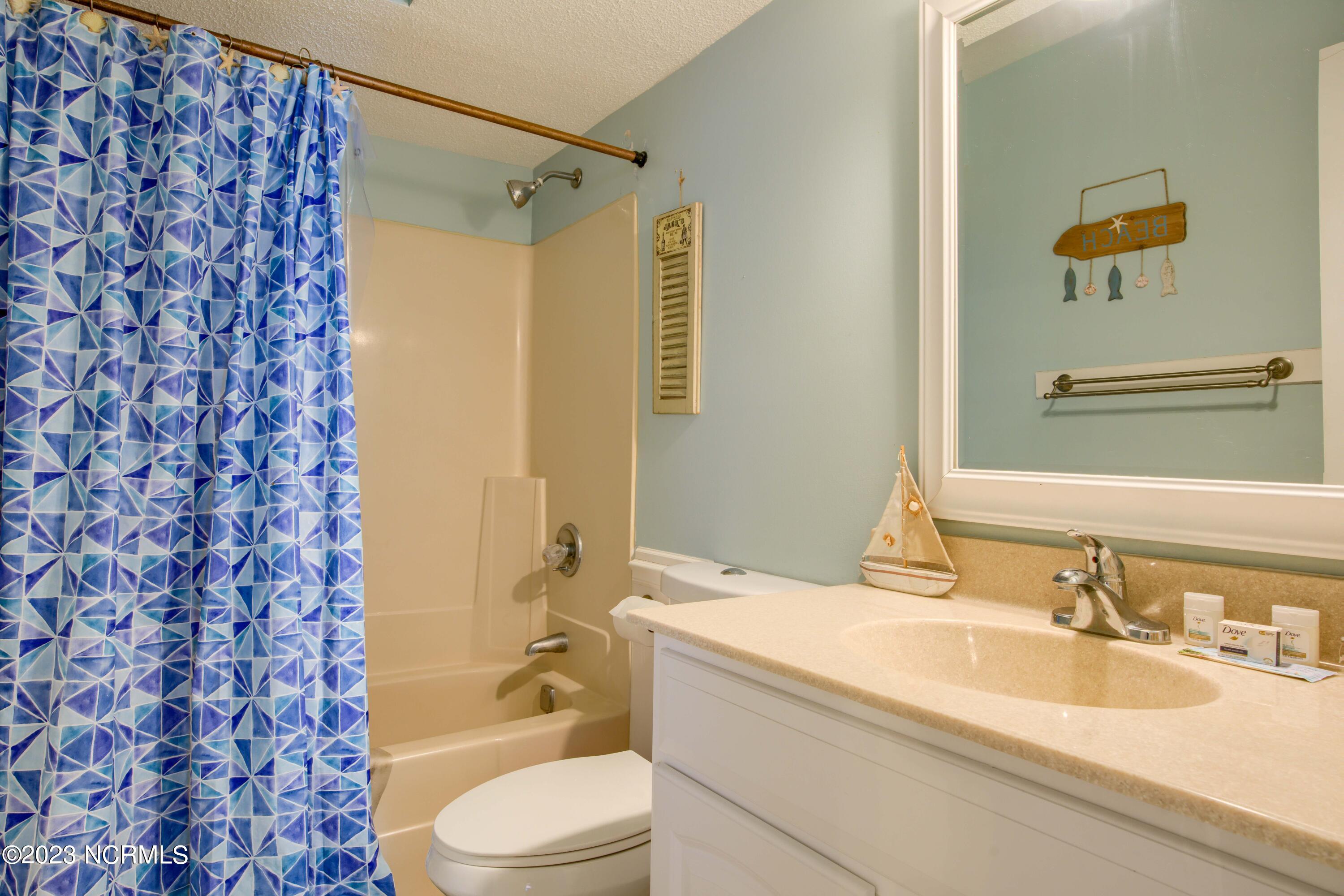 2000 New River Inlet Road Unit: 1210