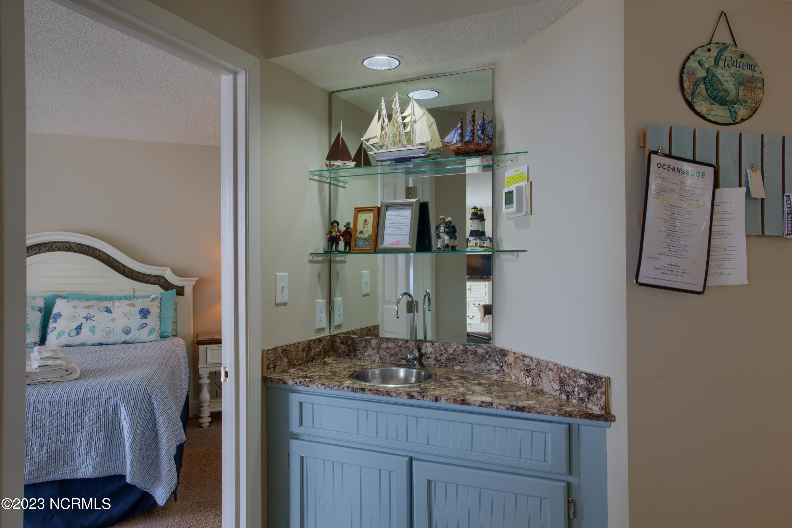 2000 New River Inlet Road Unit: Unit 2112