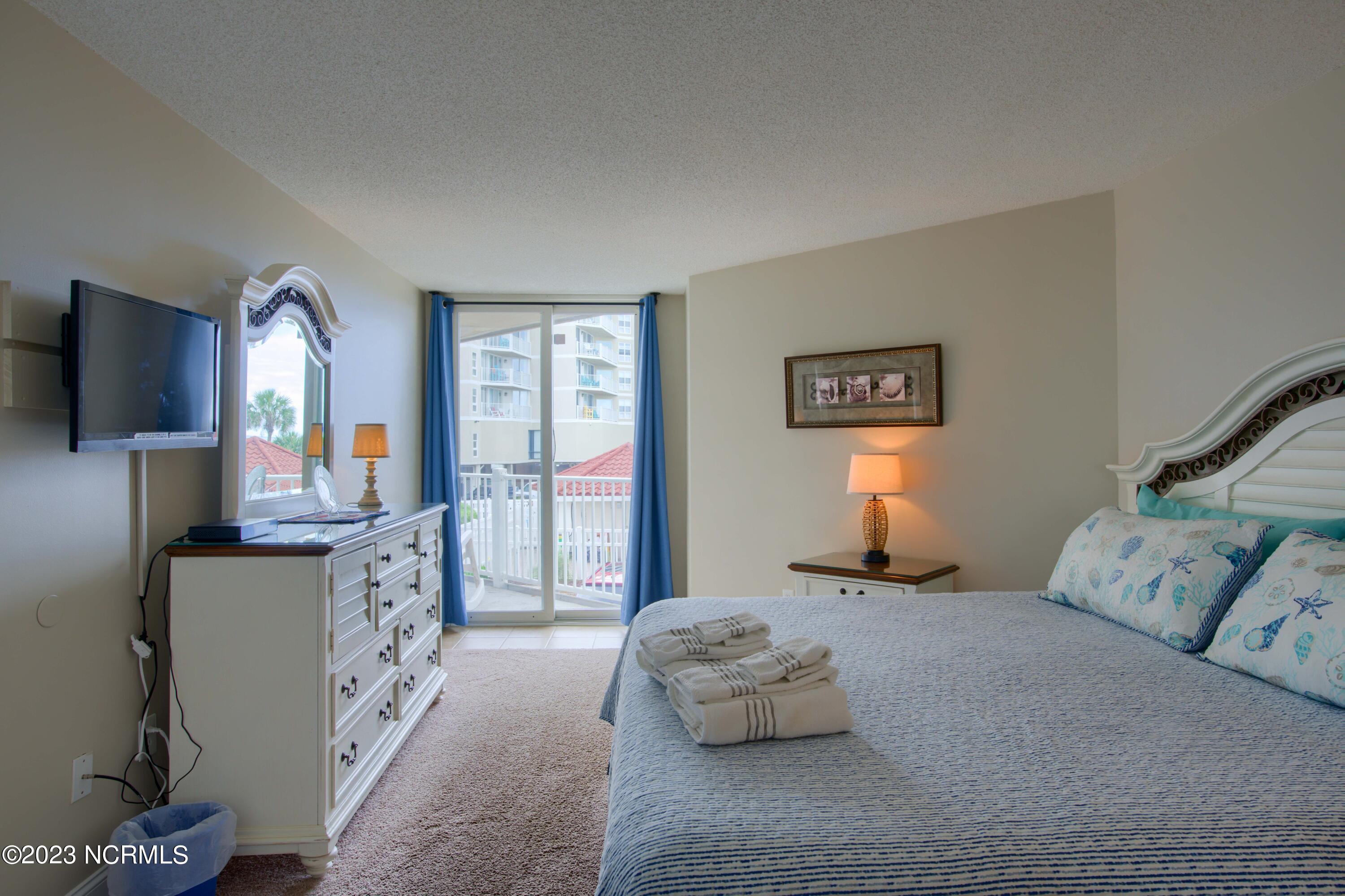 2000 New River Inlet Road Unit: Unit 2112