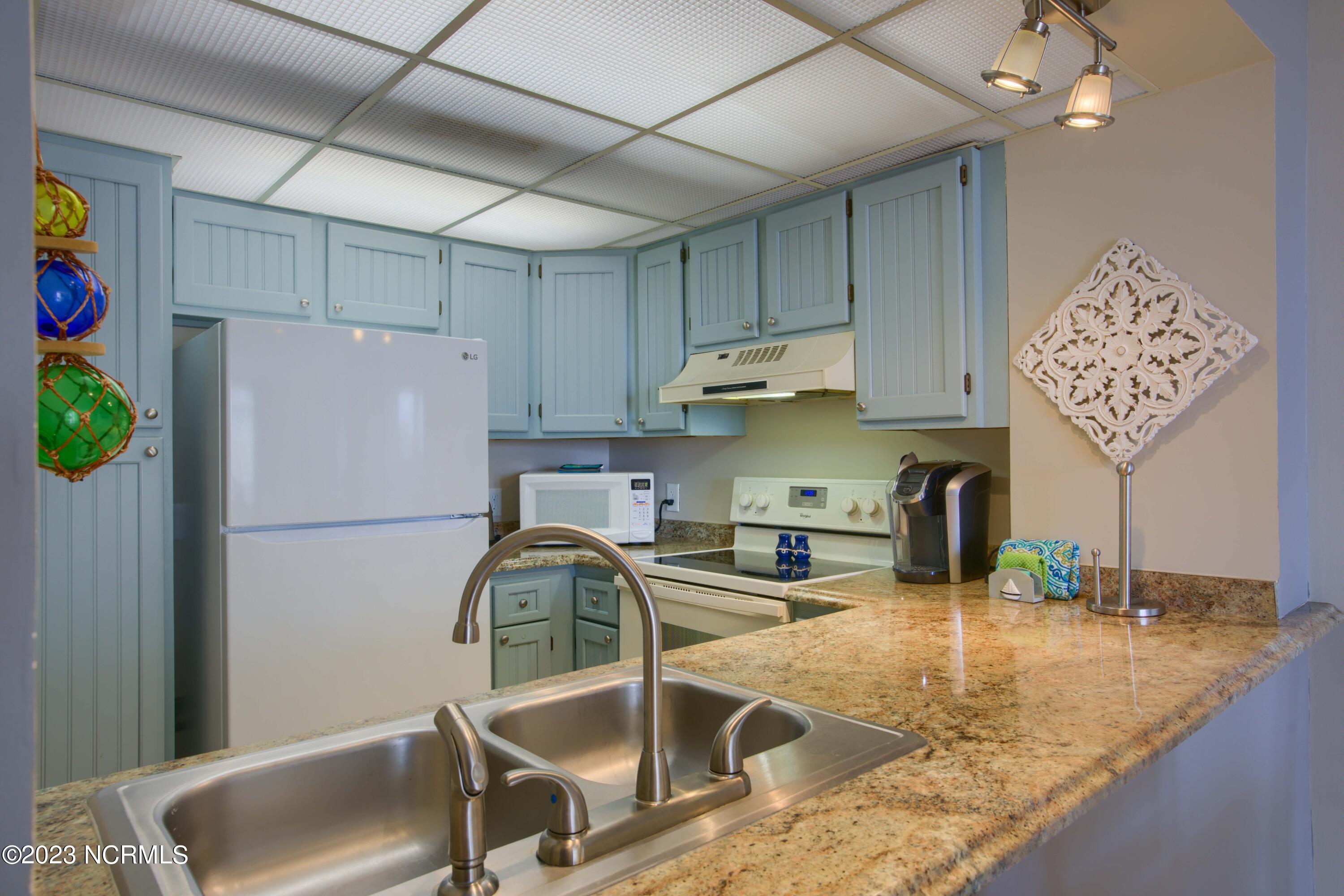 2000 New River Inlet Road Unit: Unit 2112