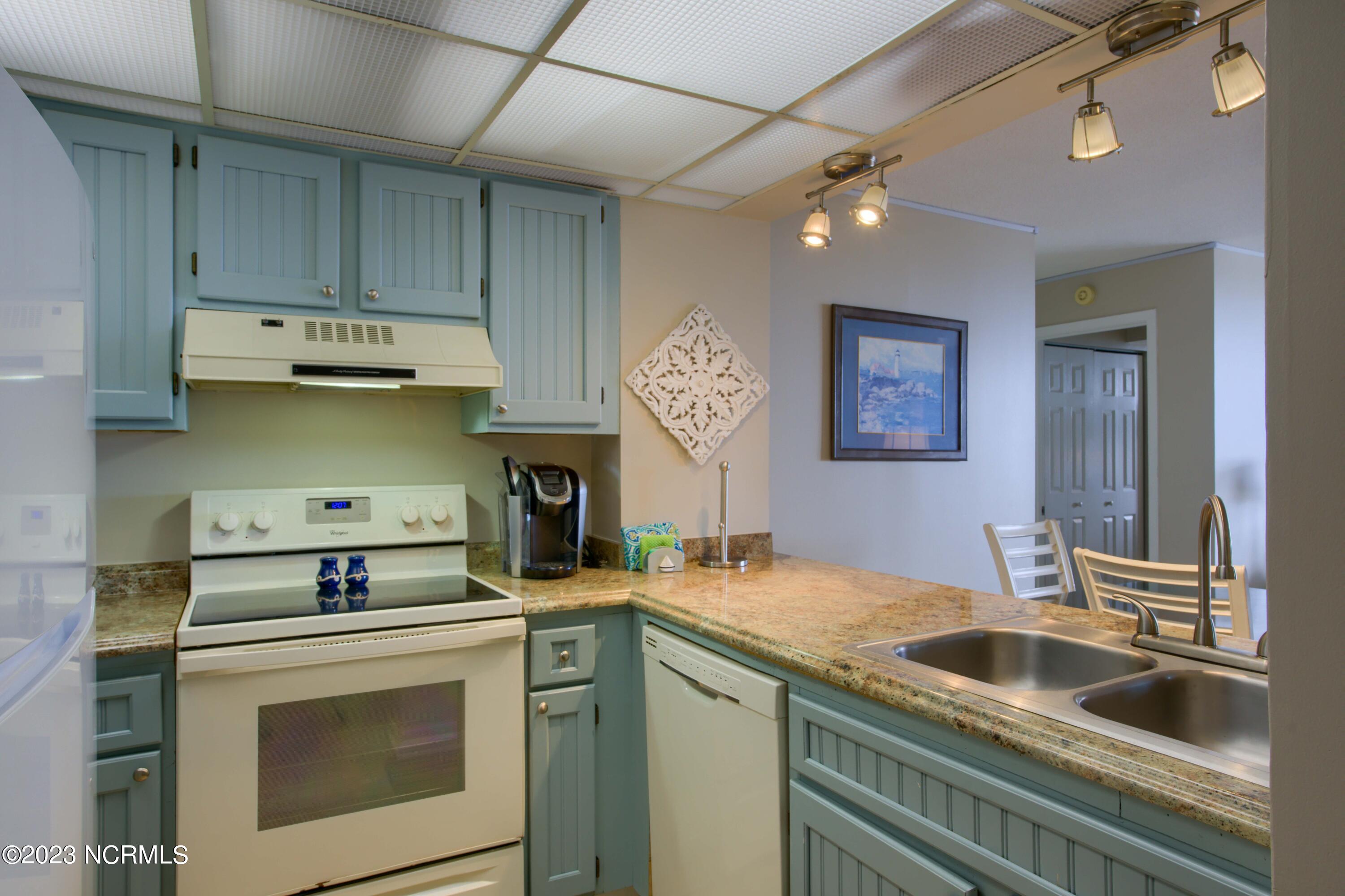 2000 New River Inlet Road Unit: Unit 2112