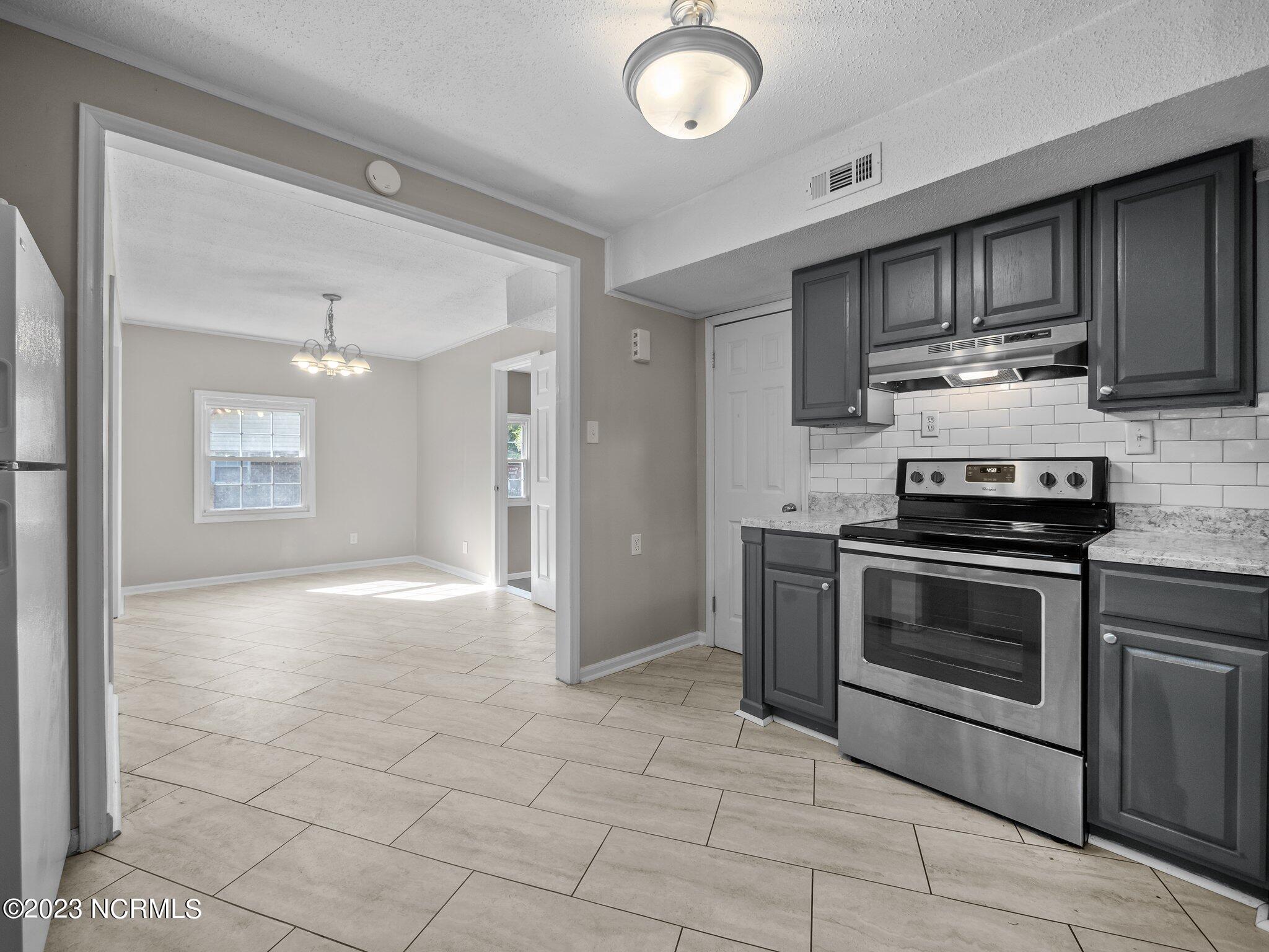 115 Meadowview Court