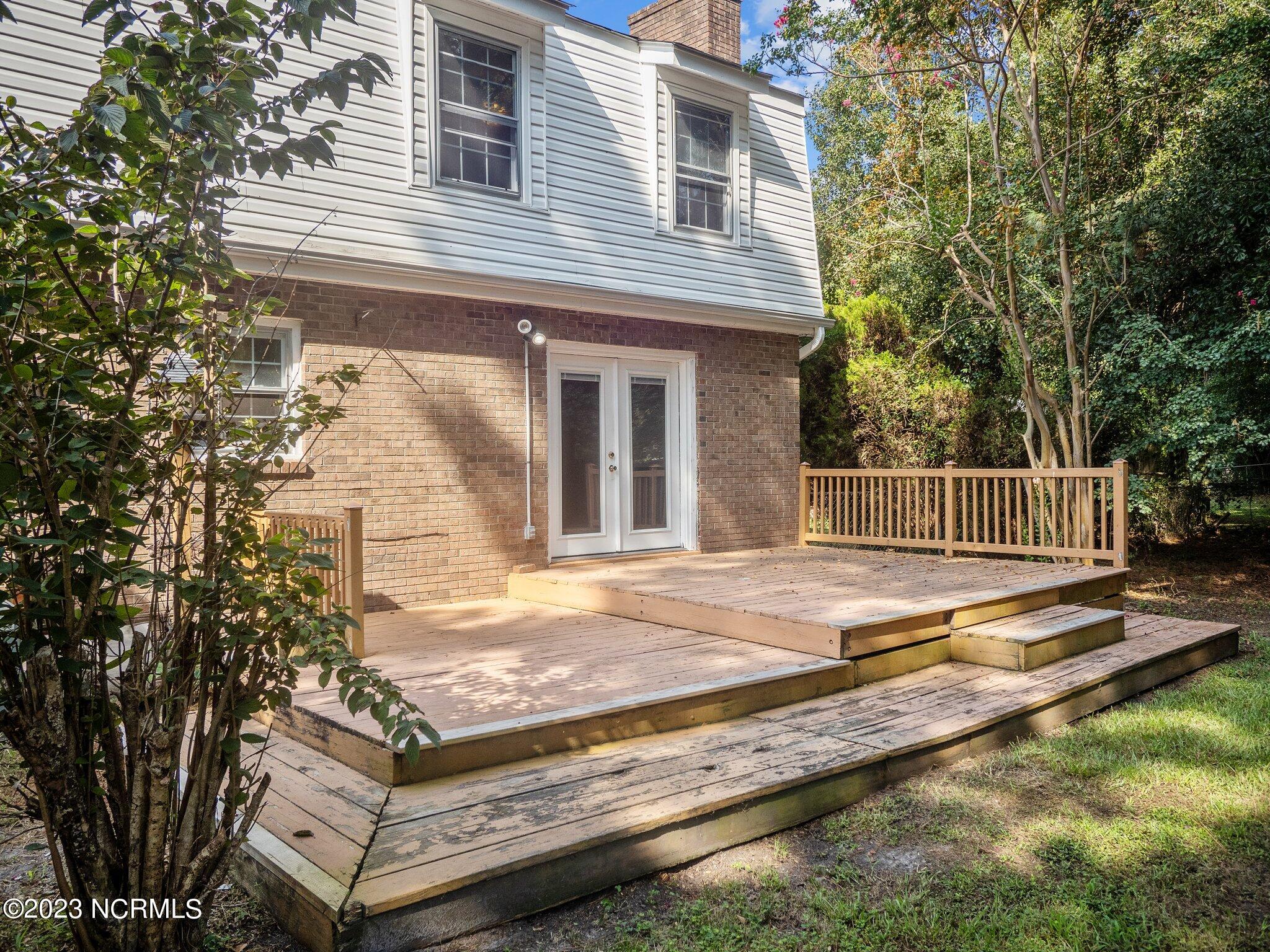 115 Meadowview Court