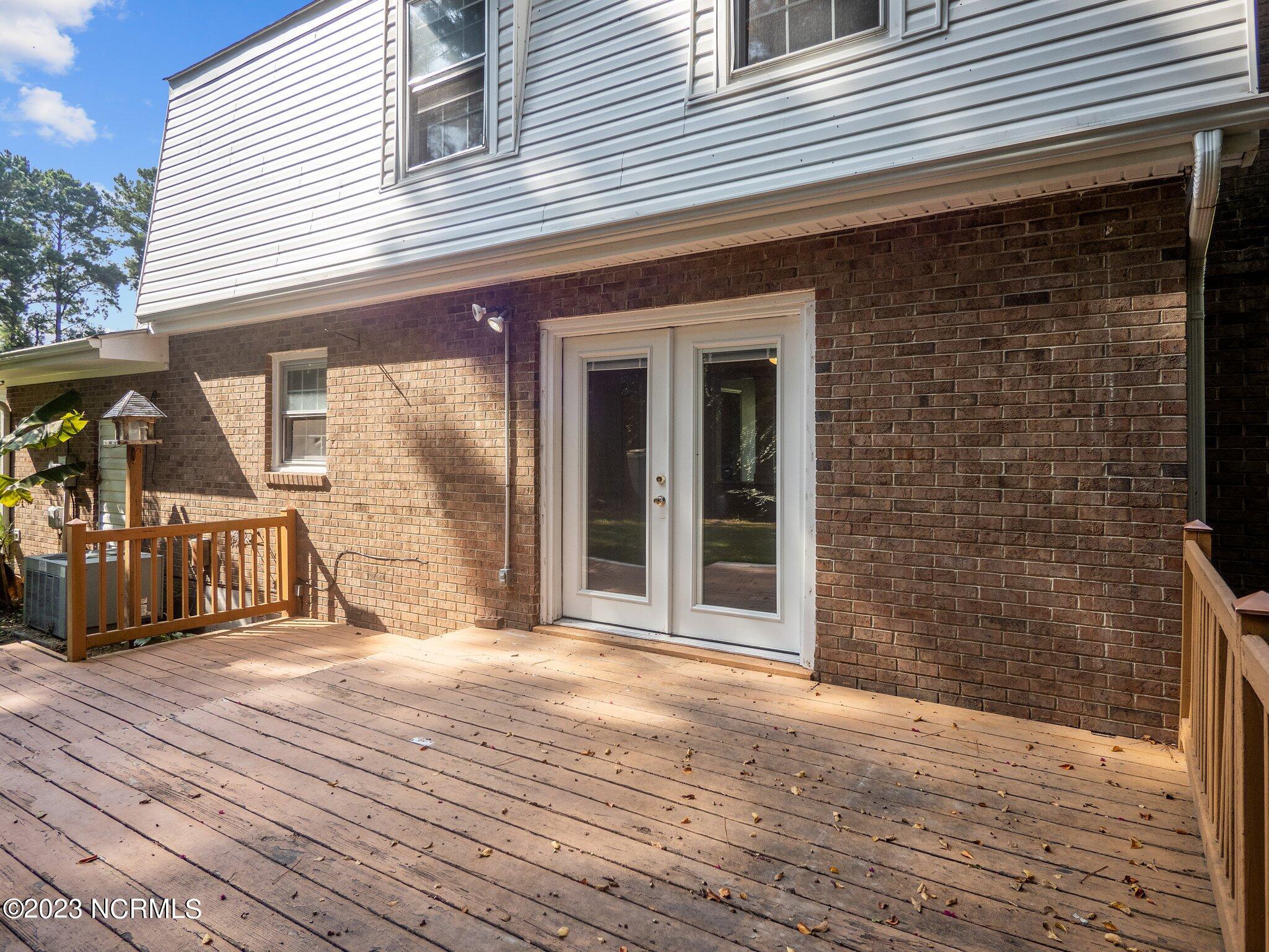 115 Meadowview Court