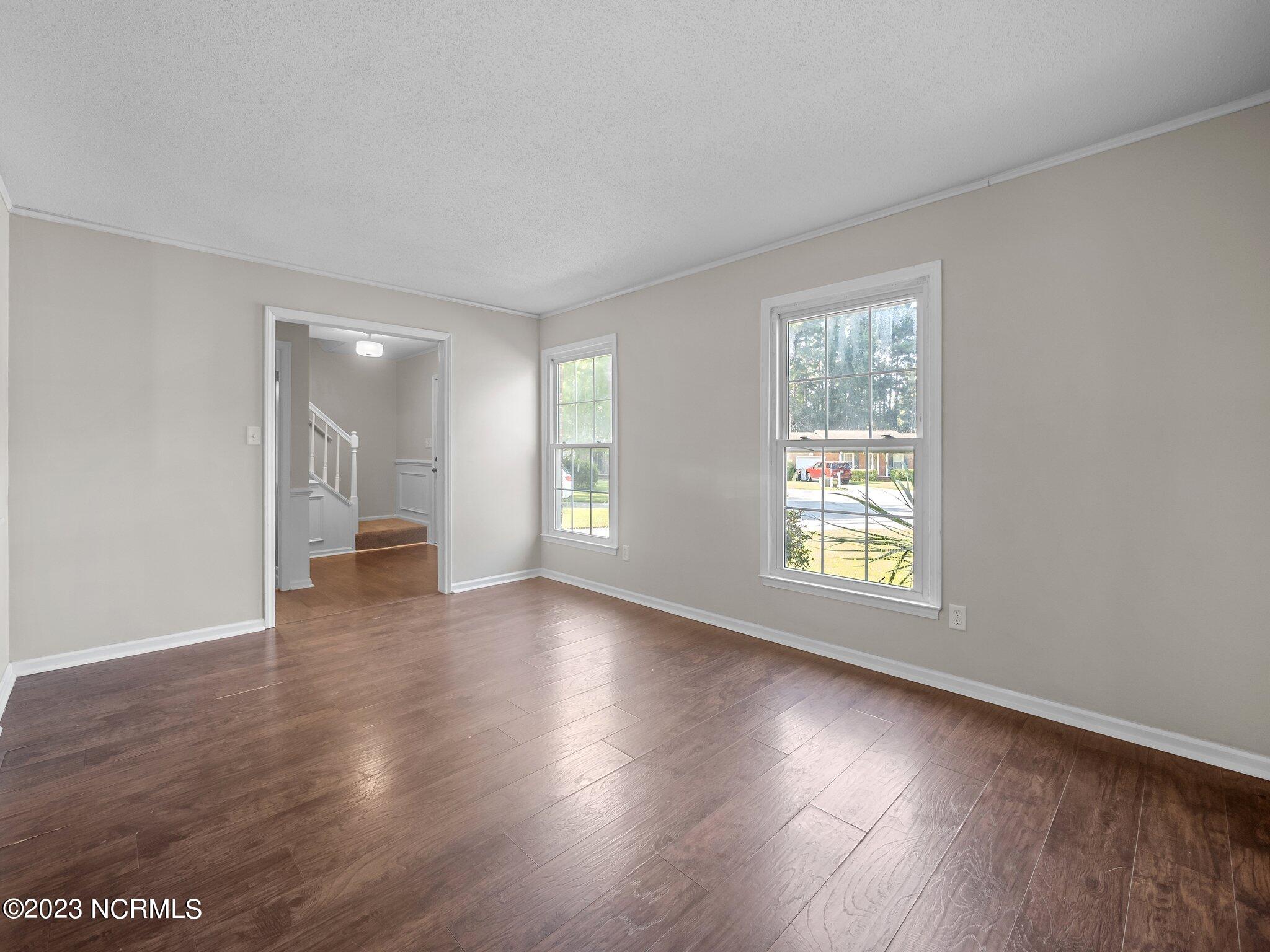 115 Meadowview Court