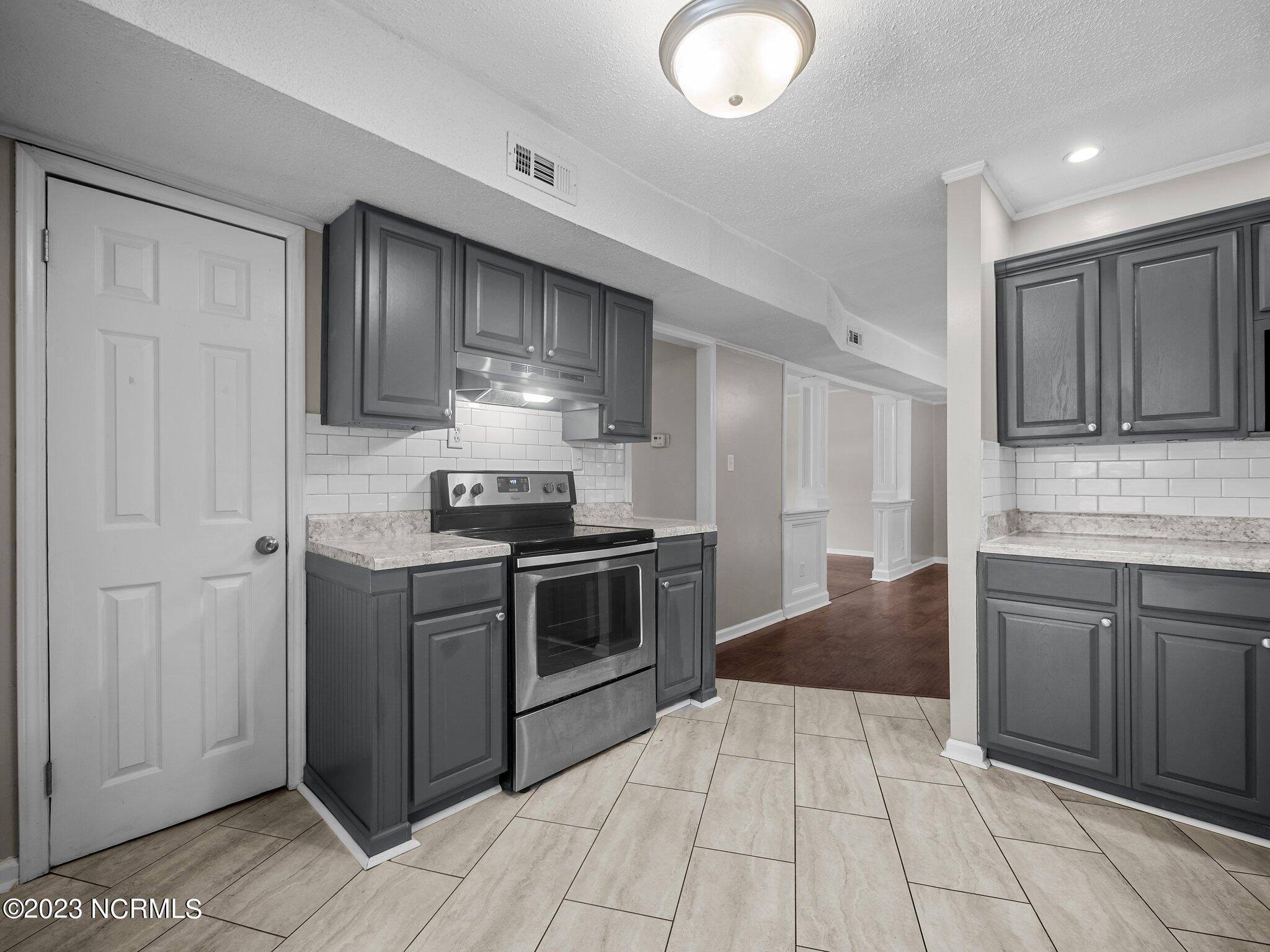 115 Meadowview Court