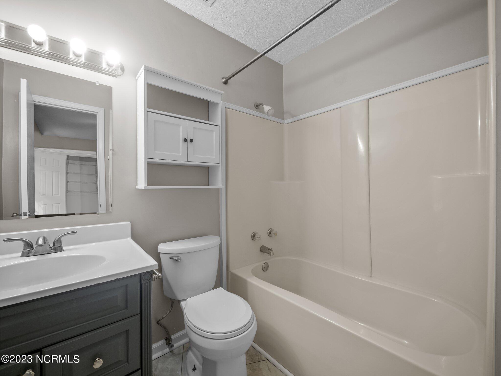 115 Meadowview Court