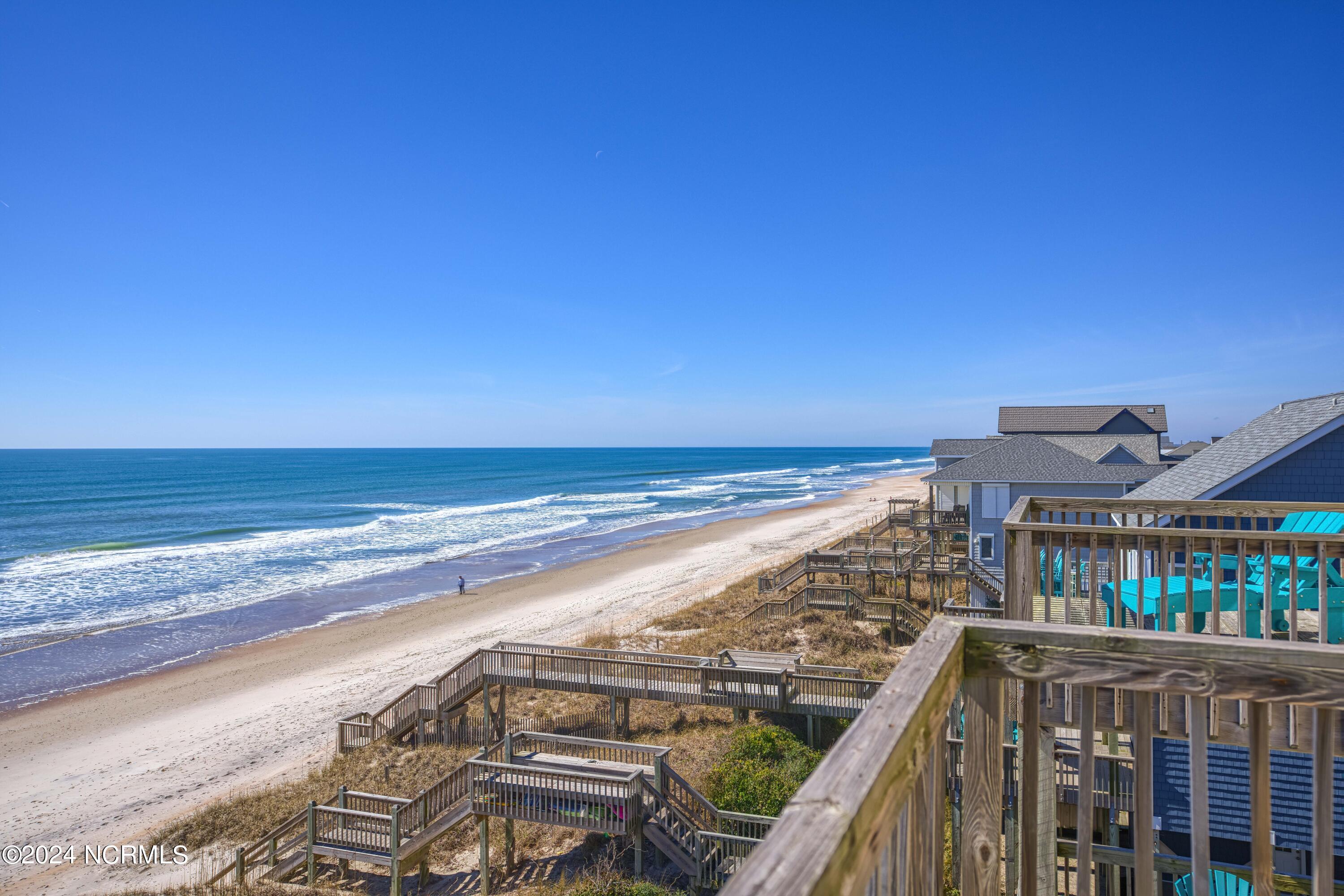 4464/4462 Island Drive