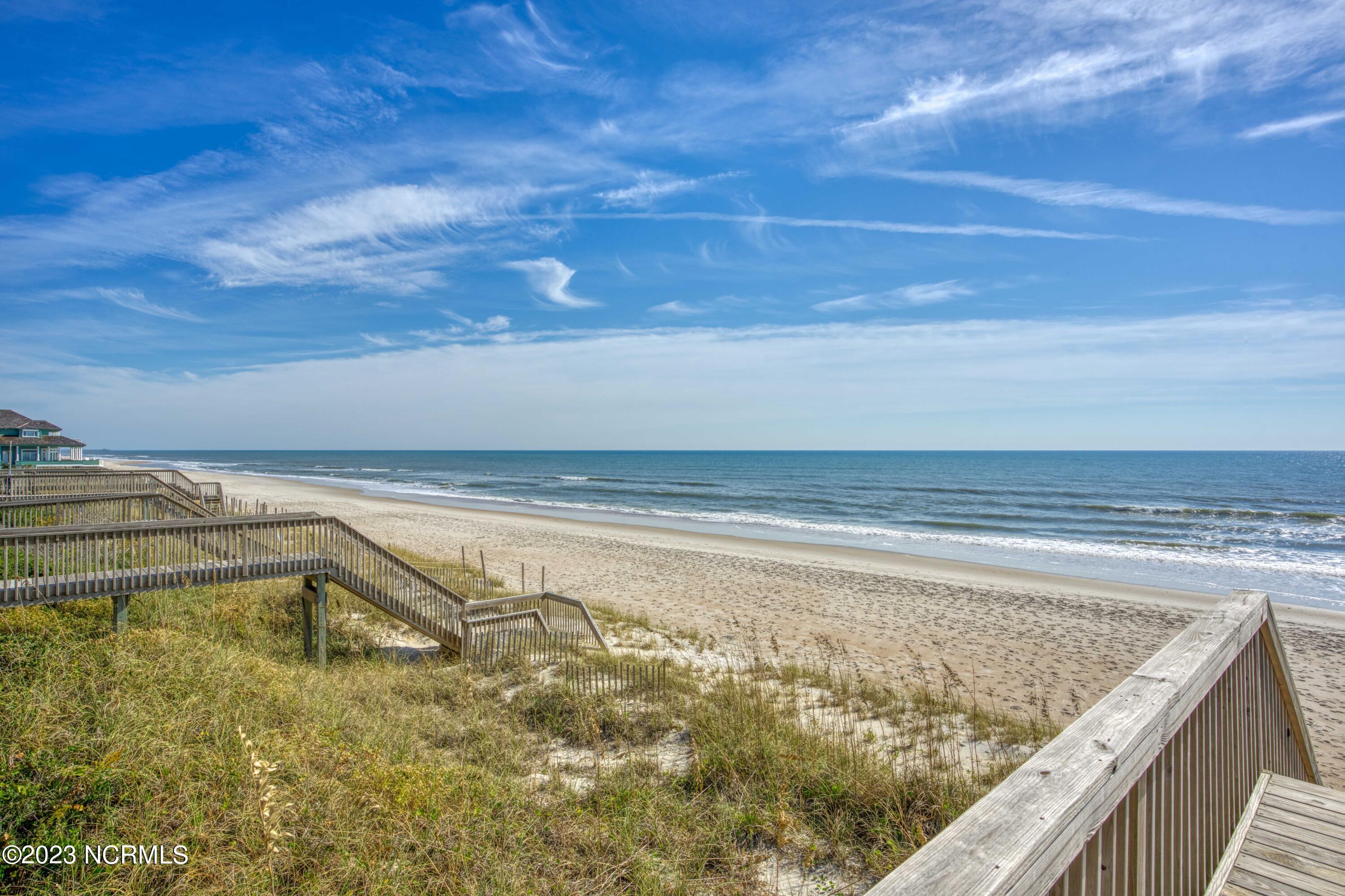 4464/4462 Island Drive