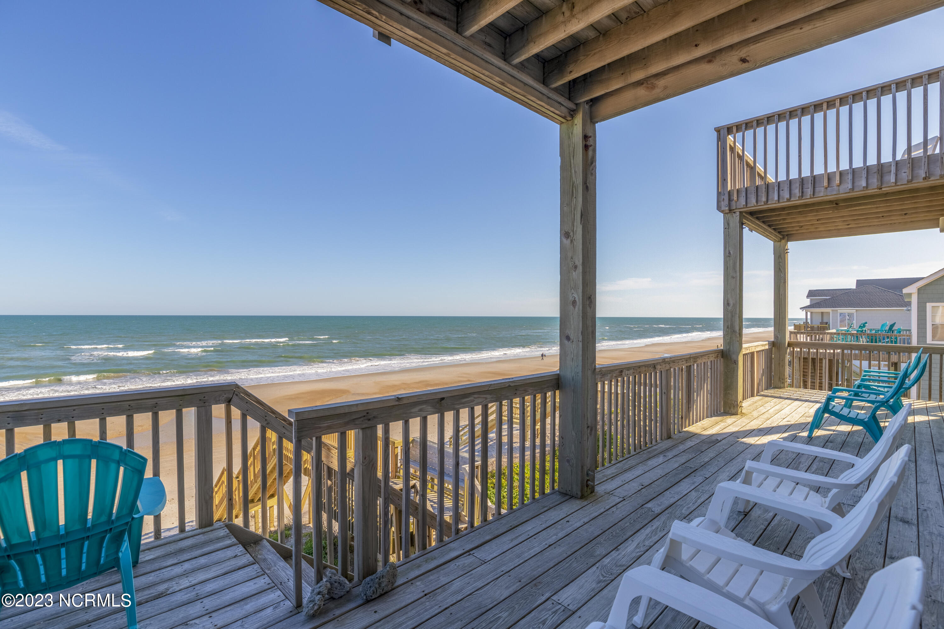 4464/4462 Island Drive