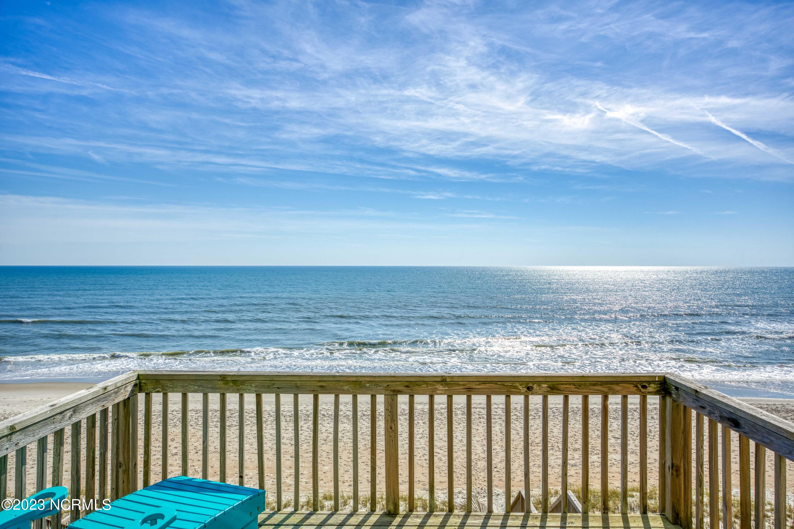 4464/4462 Island Drive