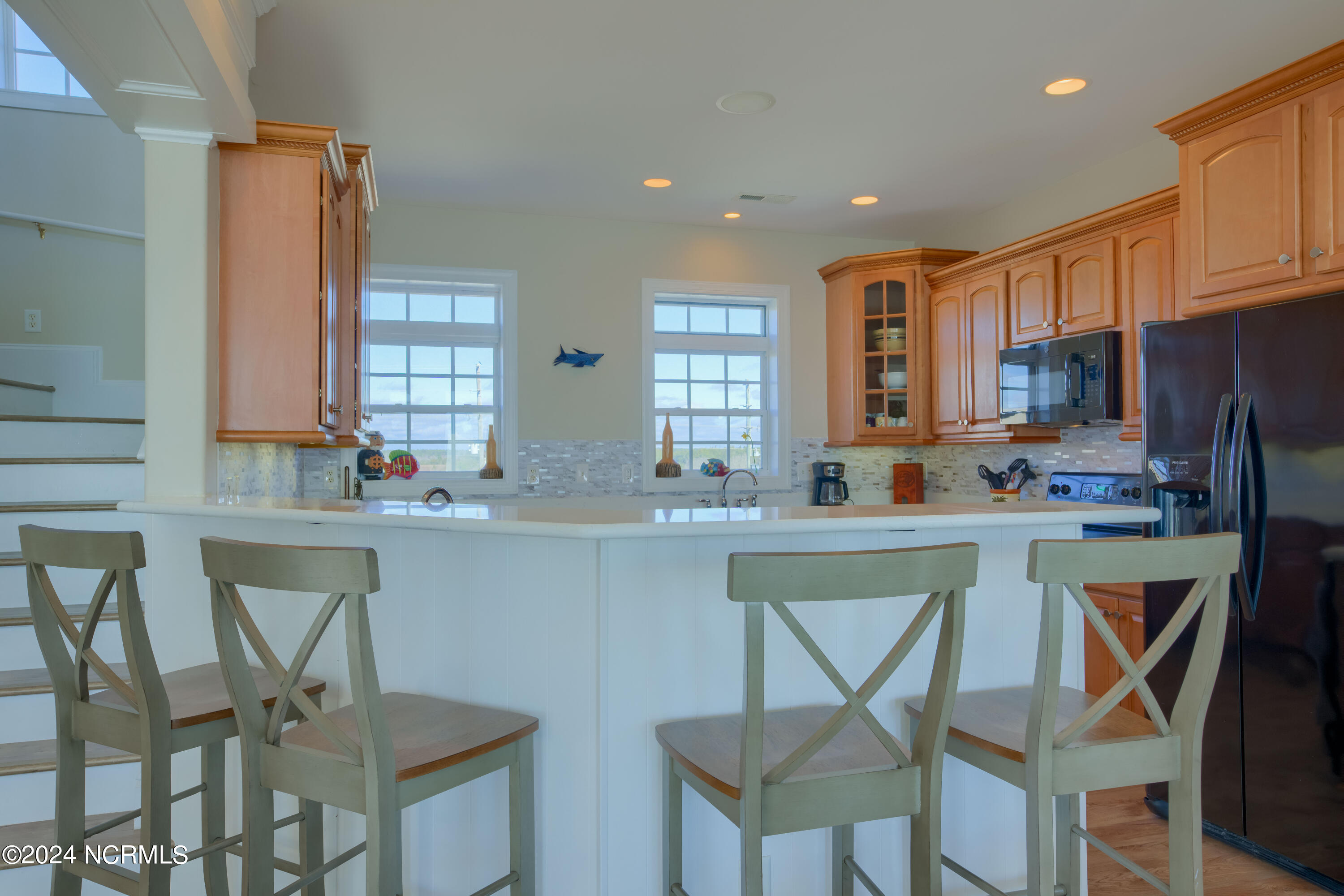 4464/4462 Island Drive