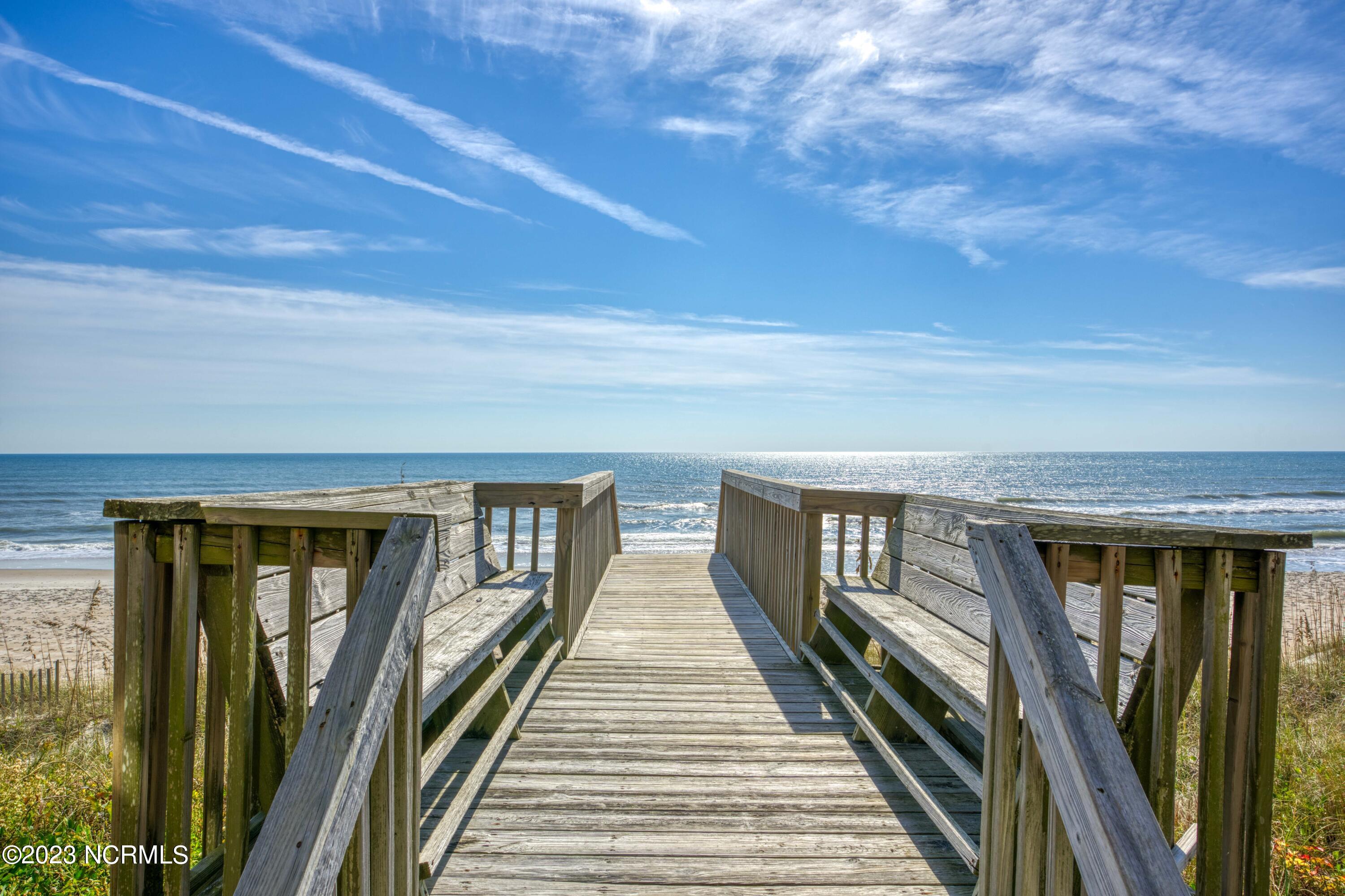 4464/4462 Island Drive