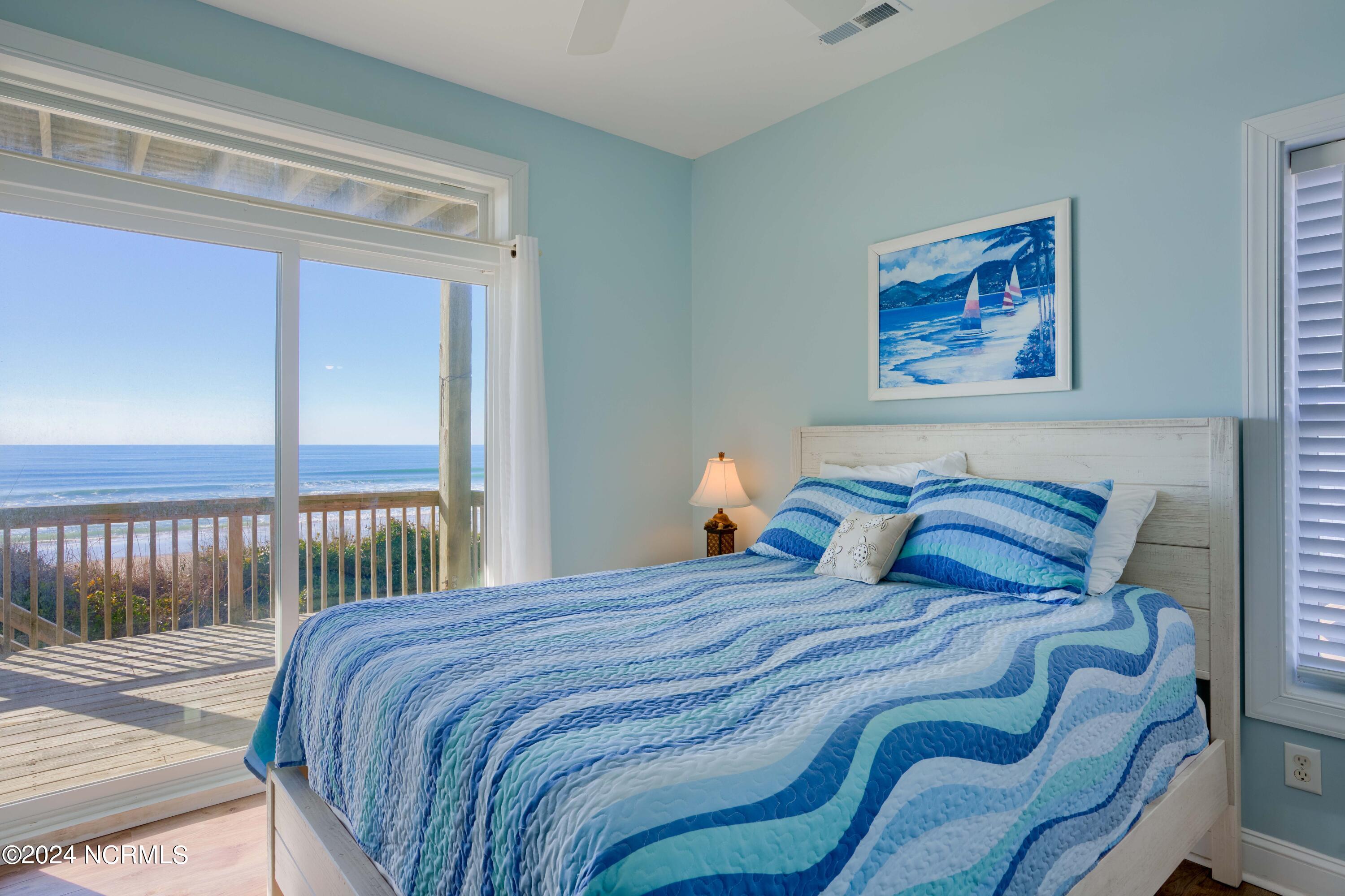 4464/4462 Island Drive