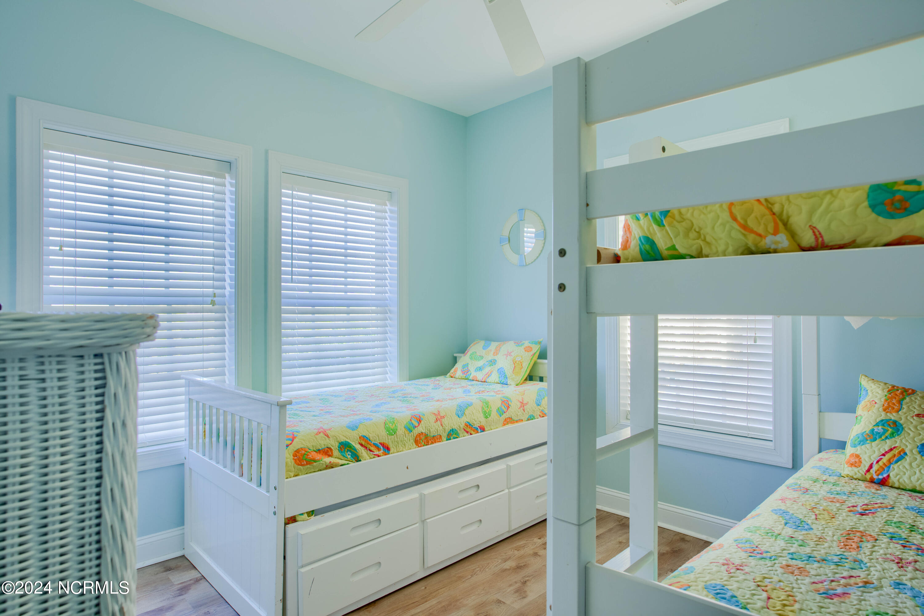 4464/4462 Island Drive