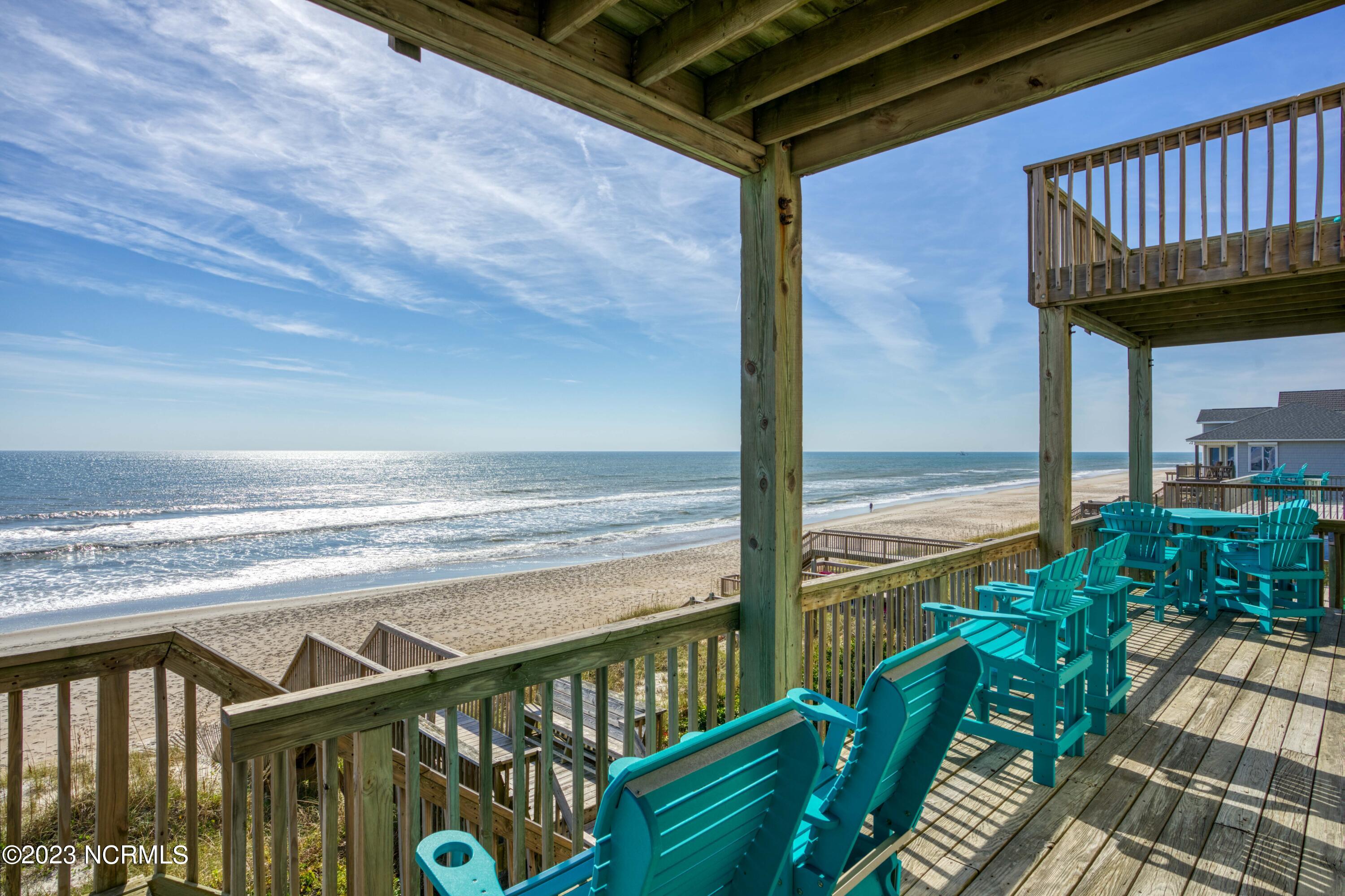 4464/4462 Island Drive