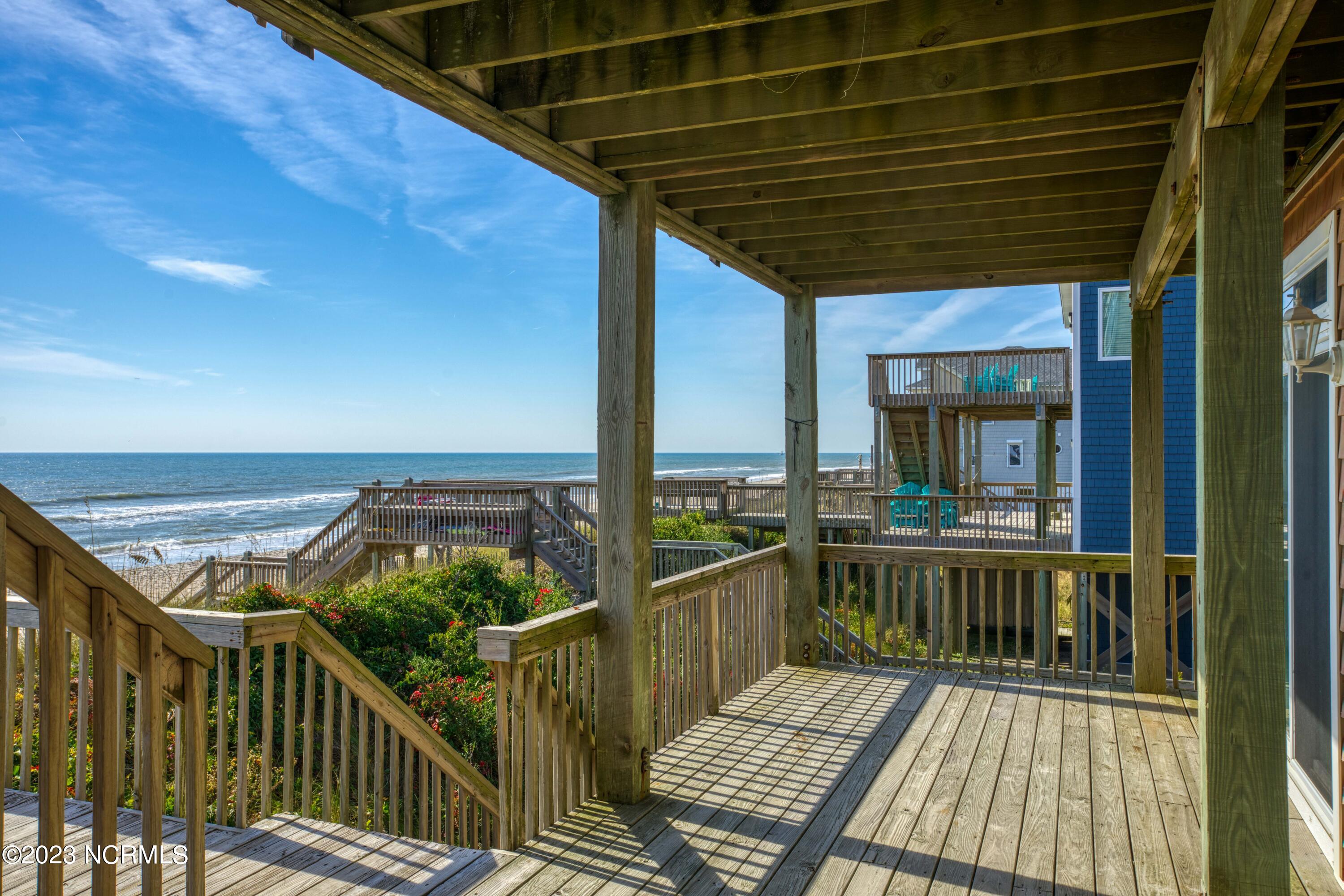 4464/4462 Island Drive