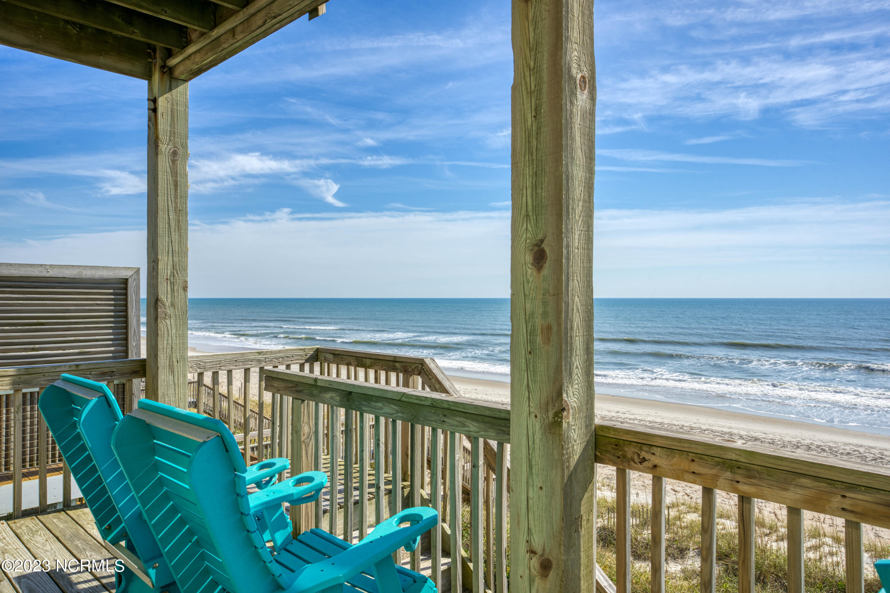 4464/4462 Island Drive