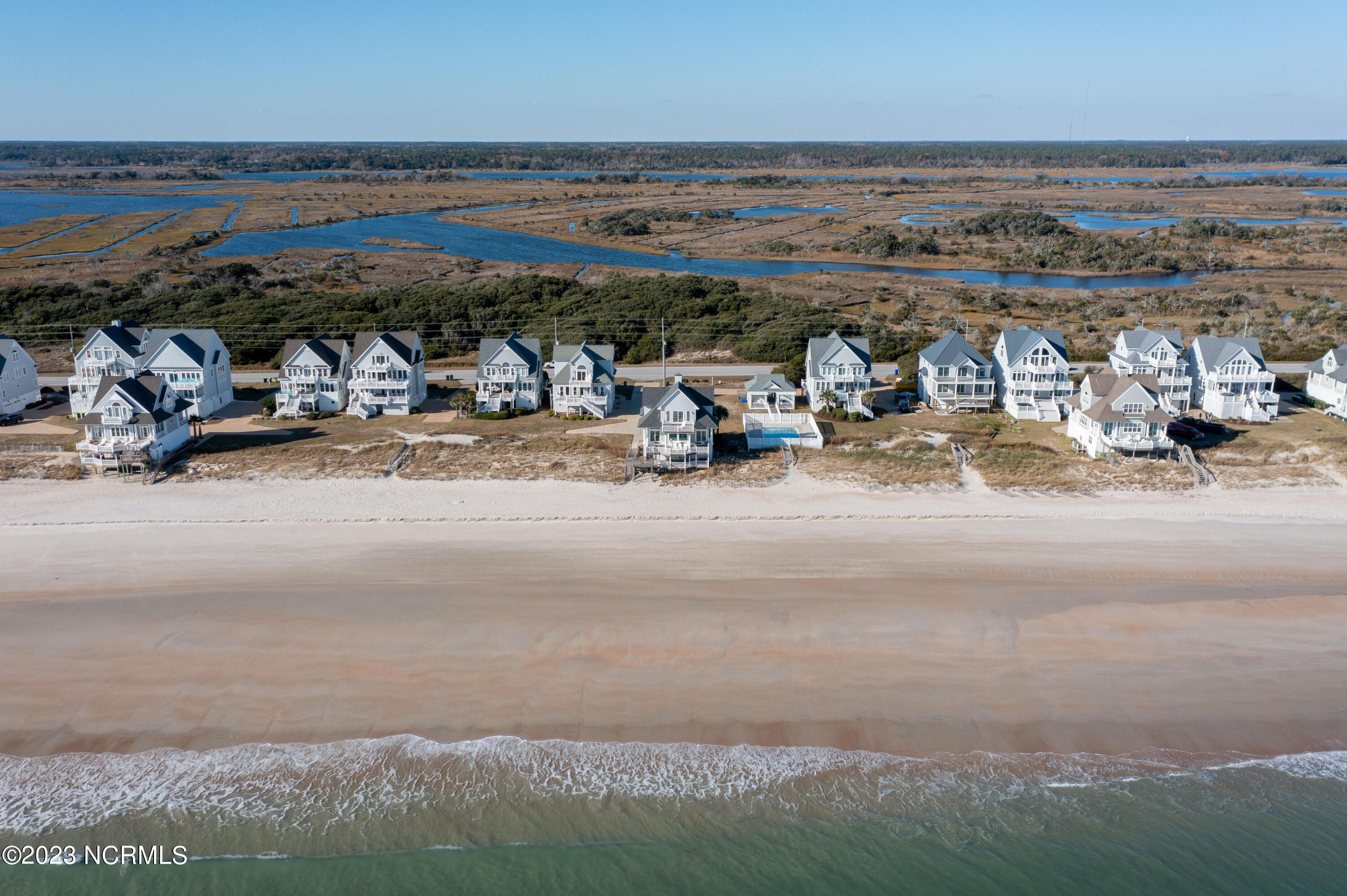 4192-4194 Island Drive