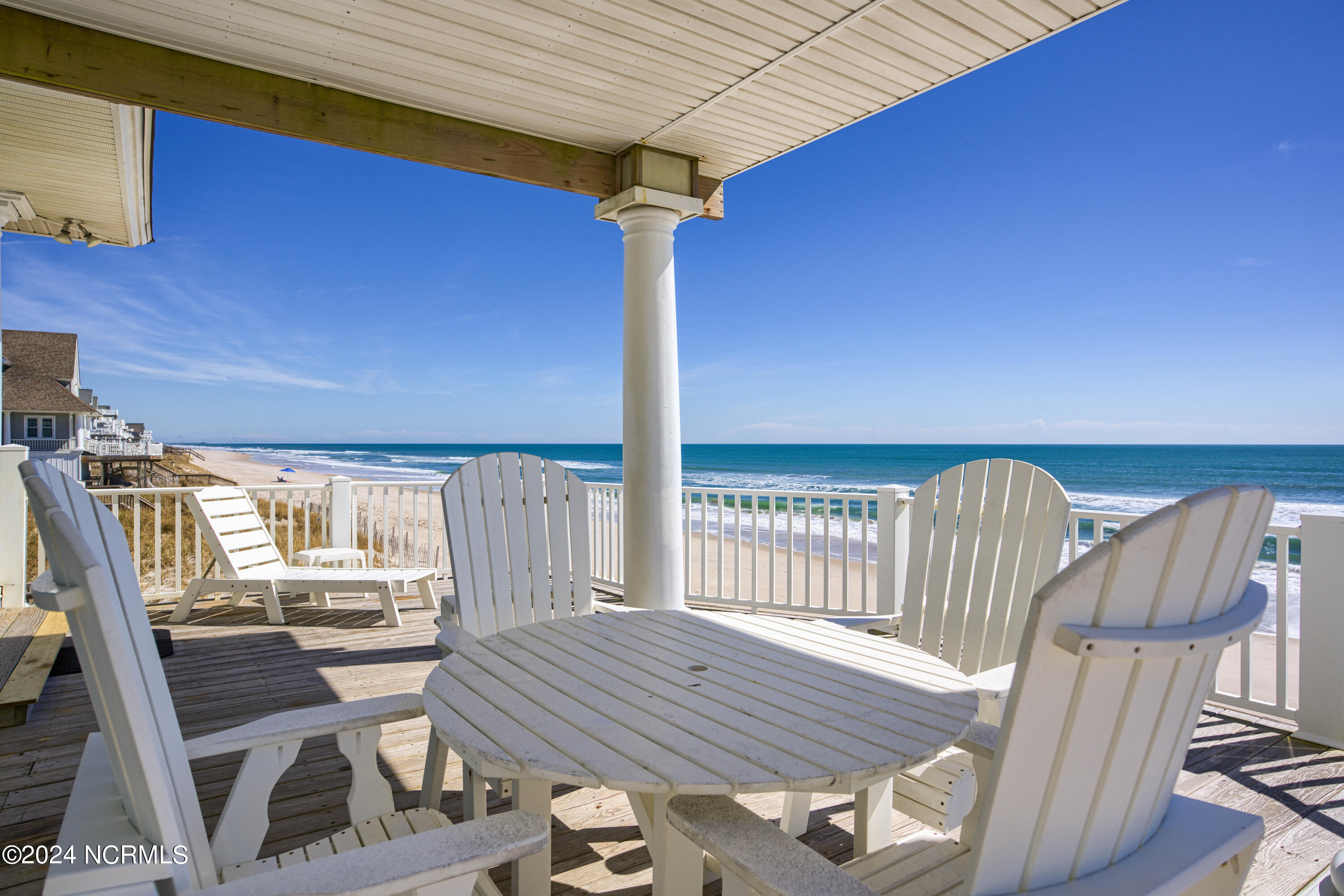 4192-4194 Island Drive