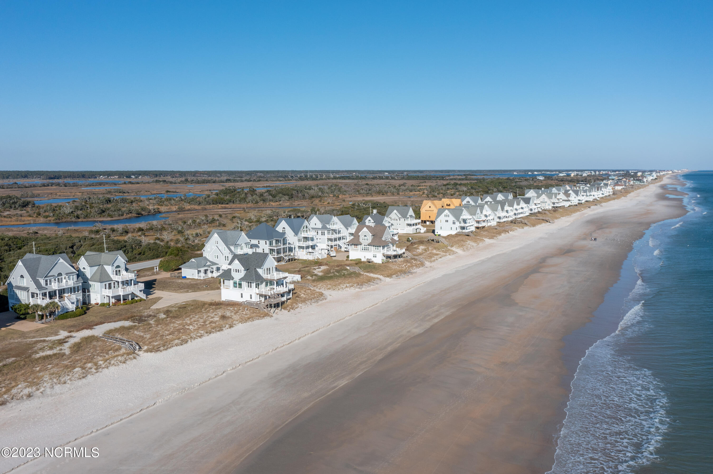 4192-4194 Island Drive