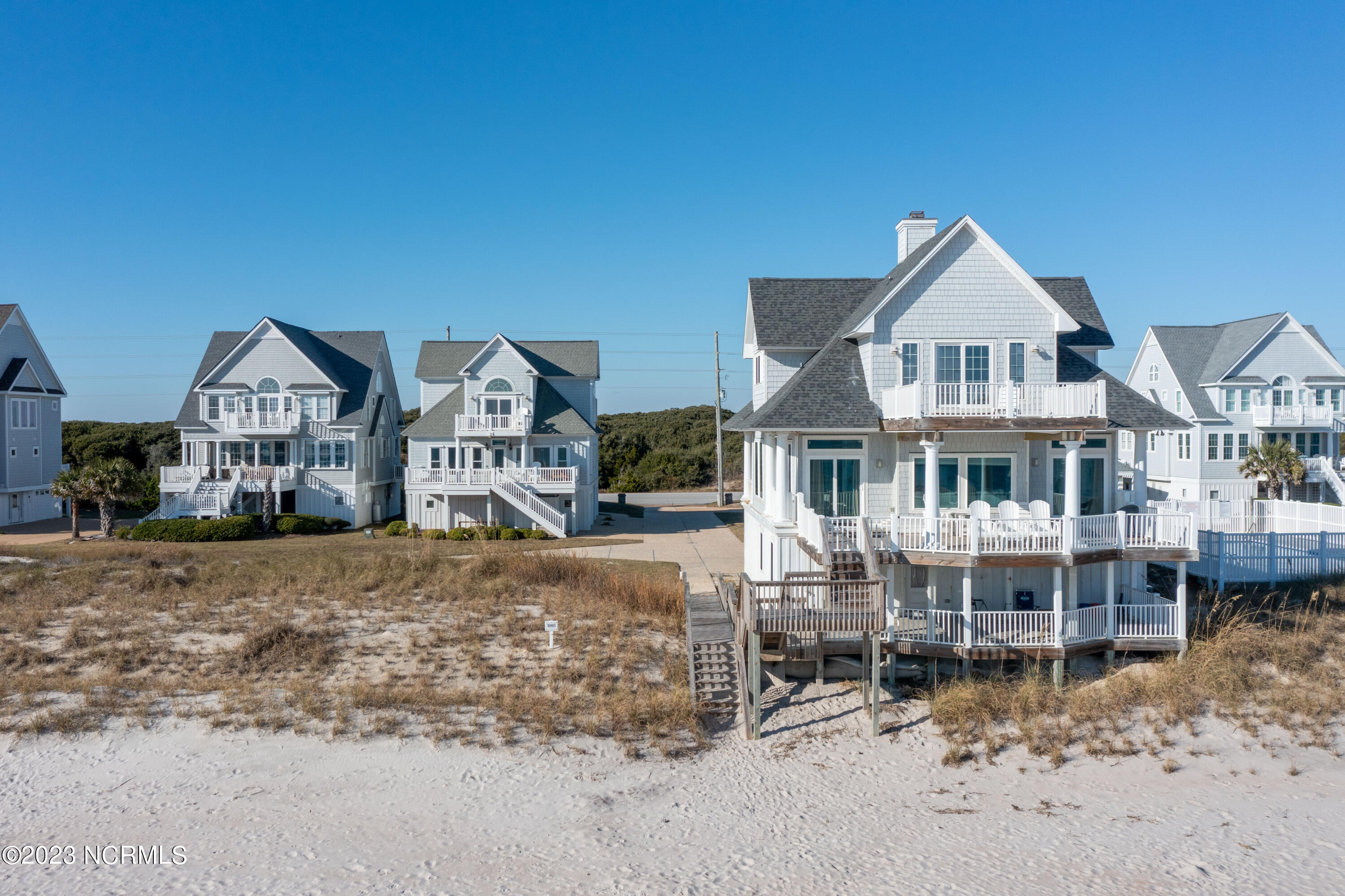 4192-4194 Island Drive