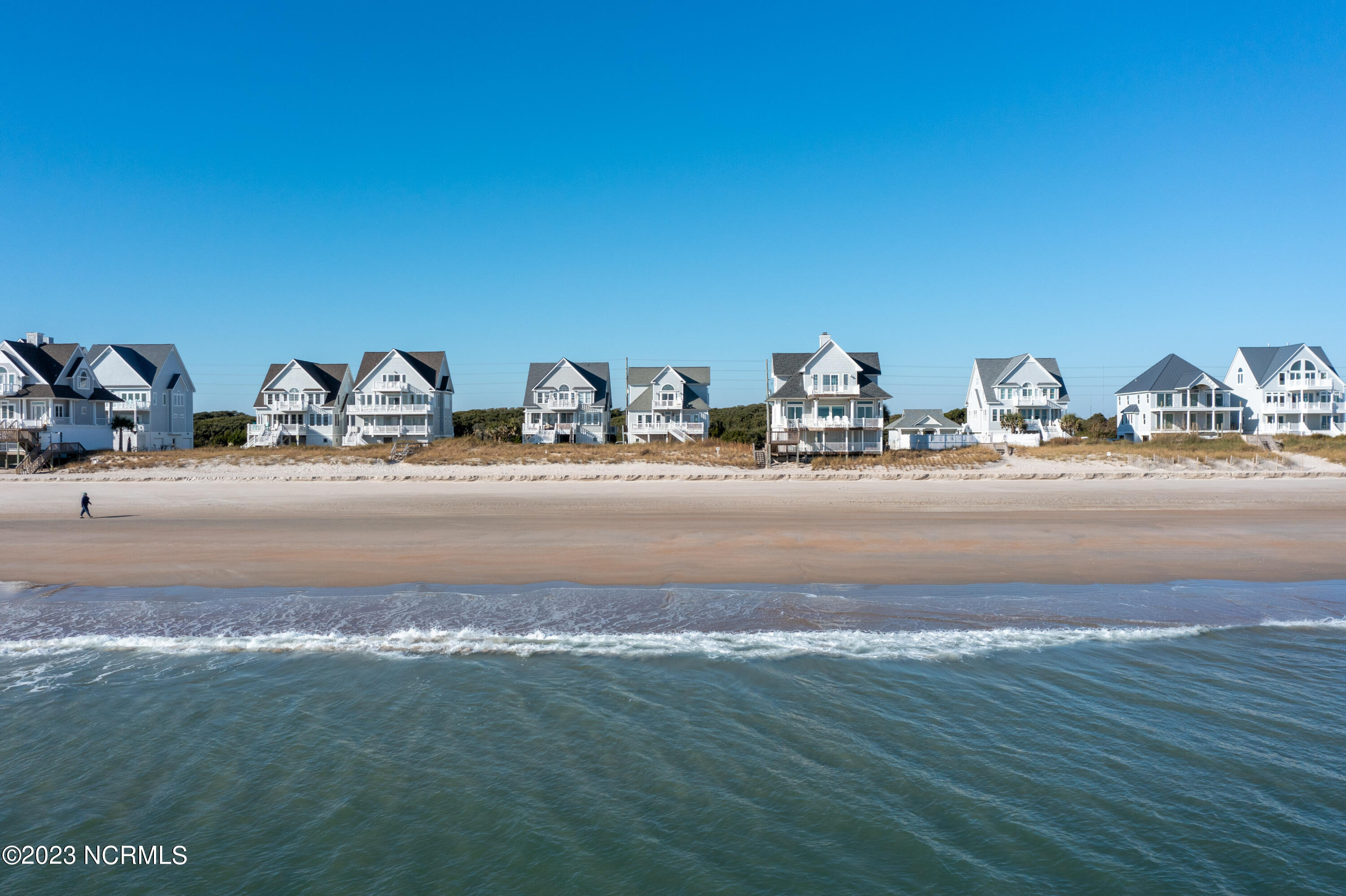 4192-4194 Island Drive