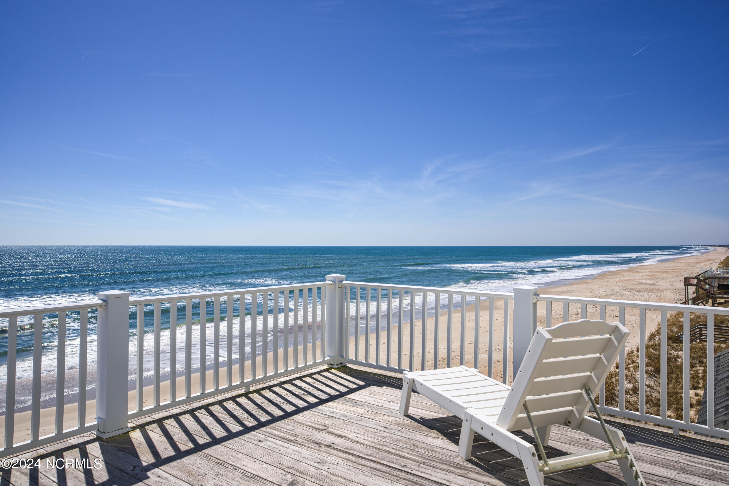 4192-4194 Island Drive