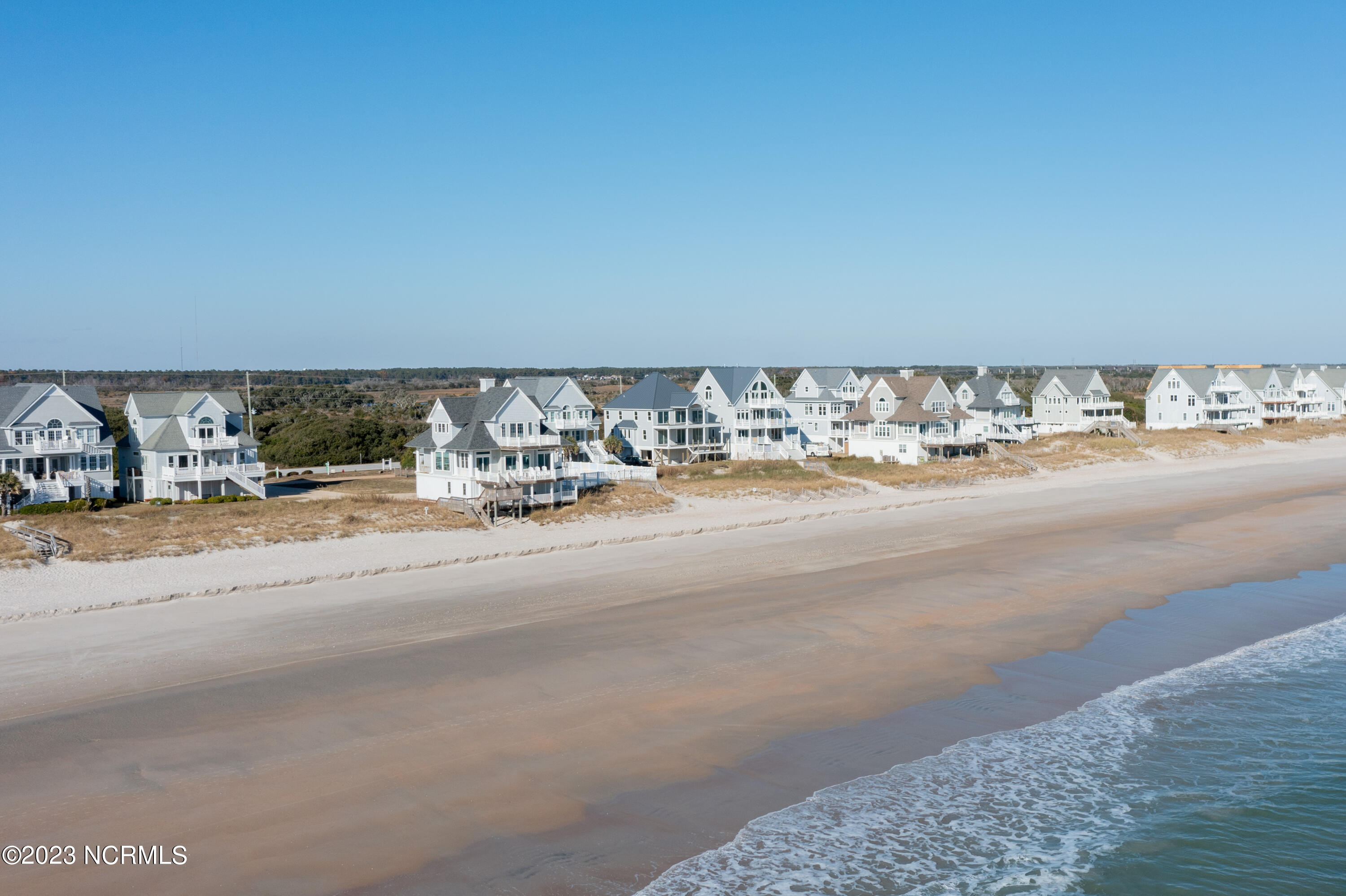 4192-4194 Island Drive