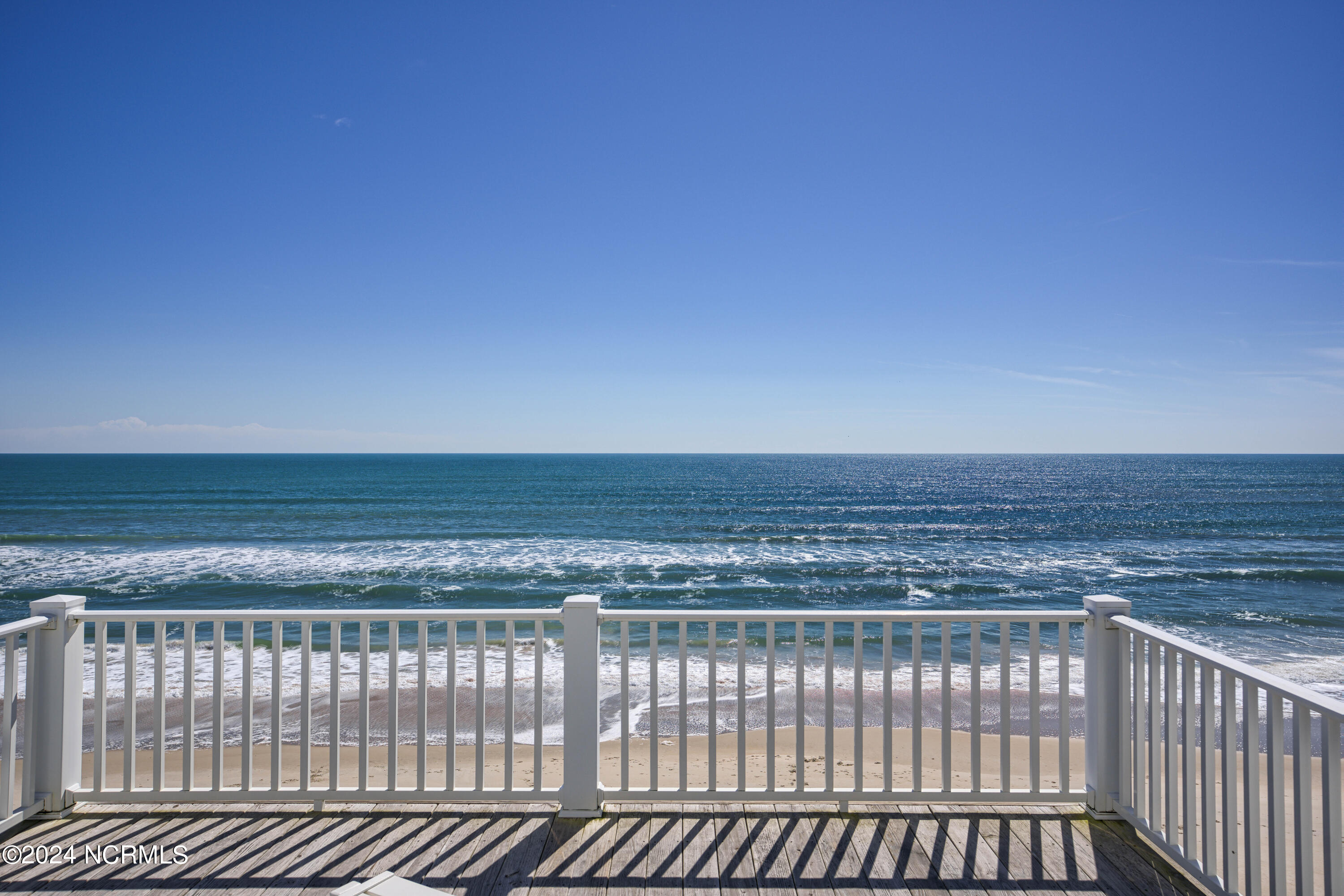 4192-4194 Island Drive