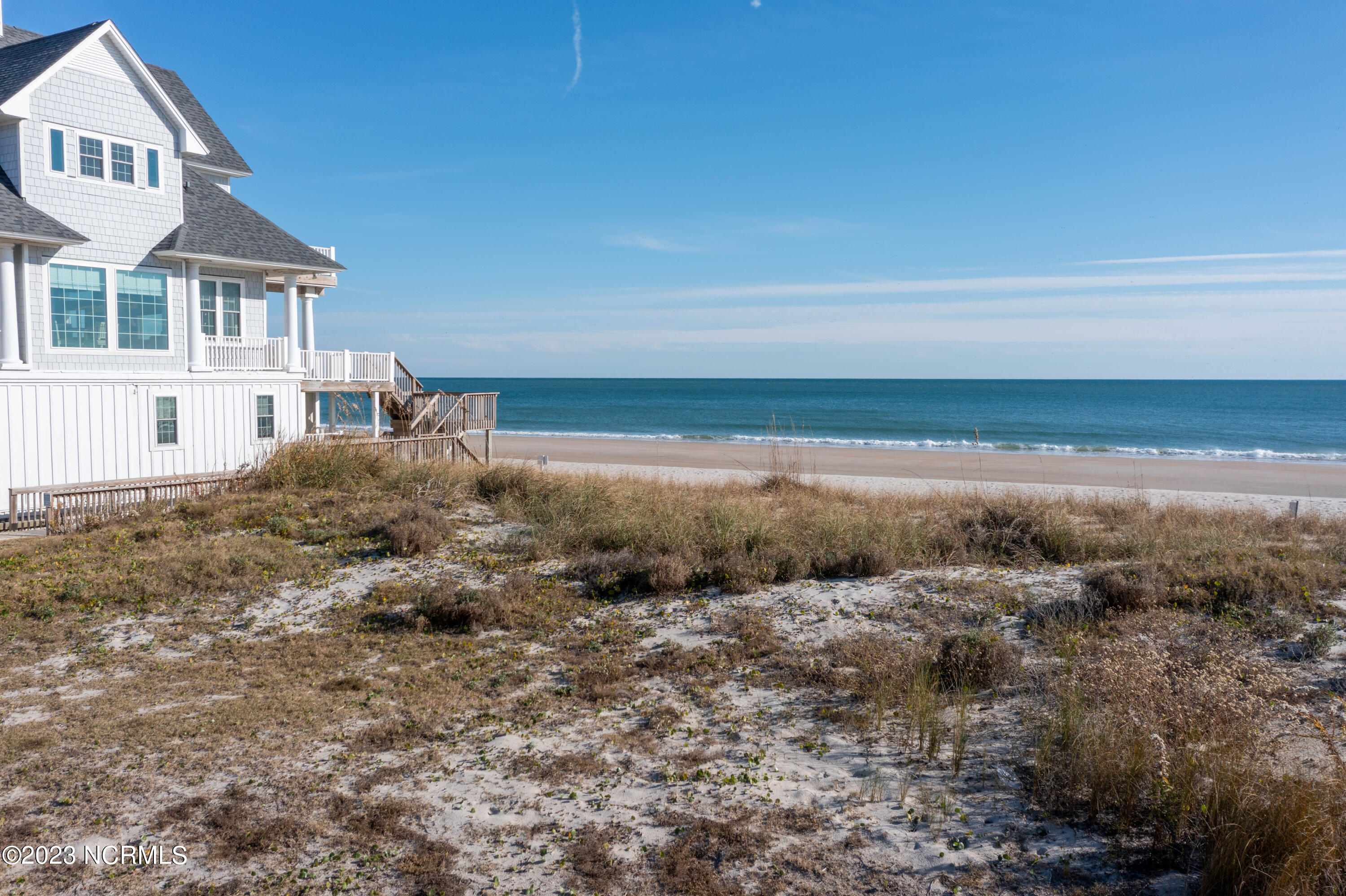 4192-4194 Island Drive