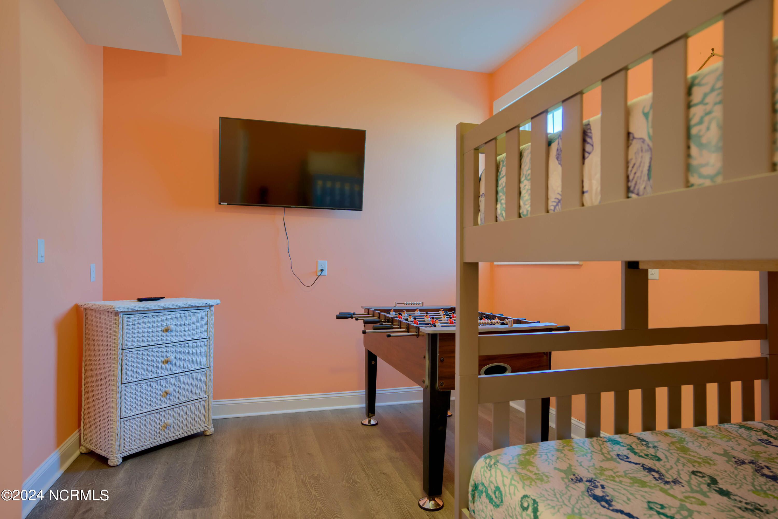 4192-4194 Island Drive