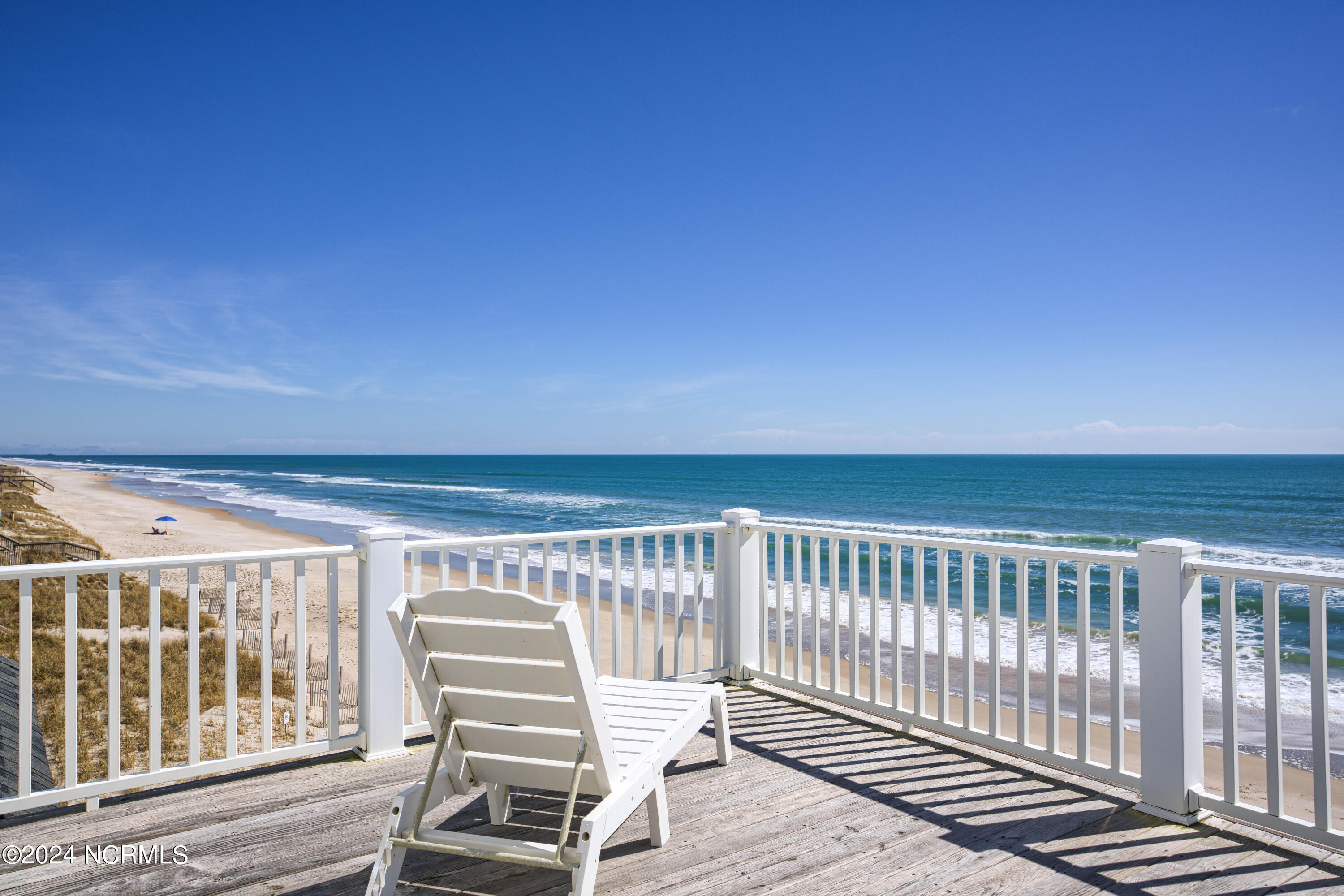 4192-4194 Island Drive