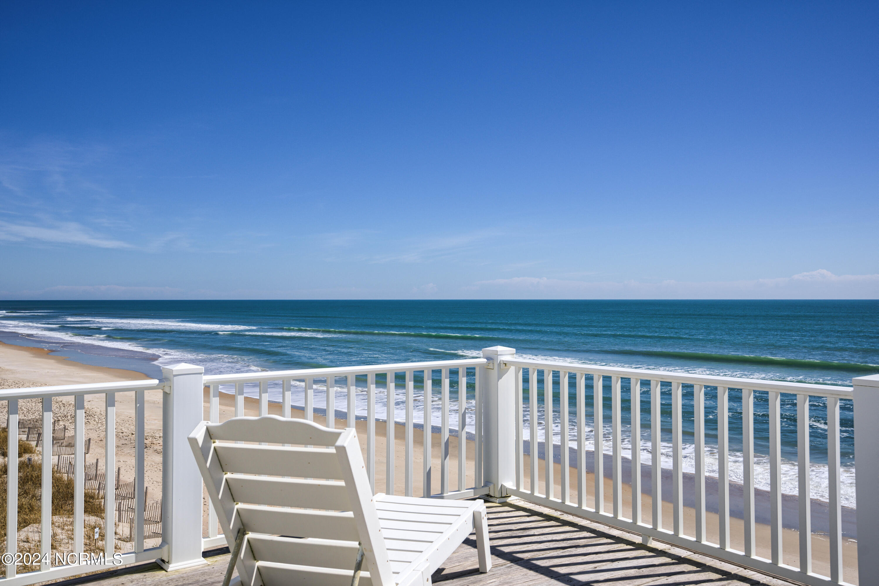 4192-4194 Island Drive