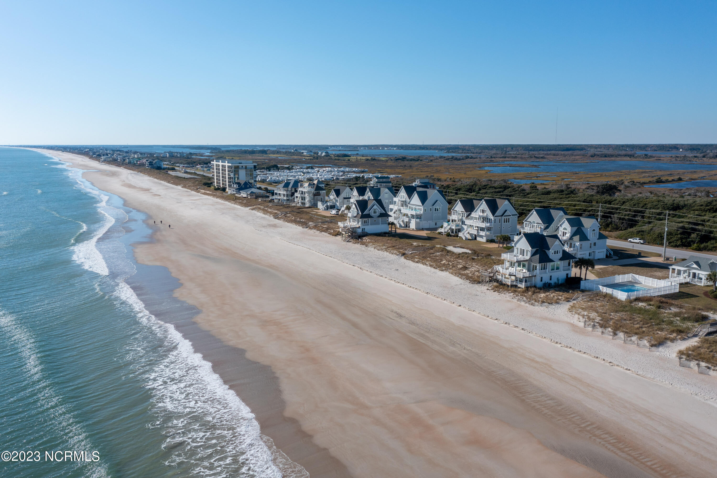 4192-4194 Island Drive